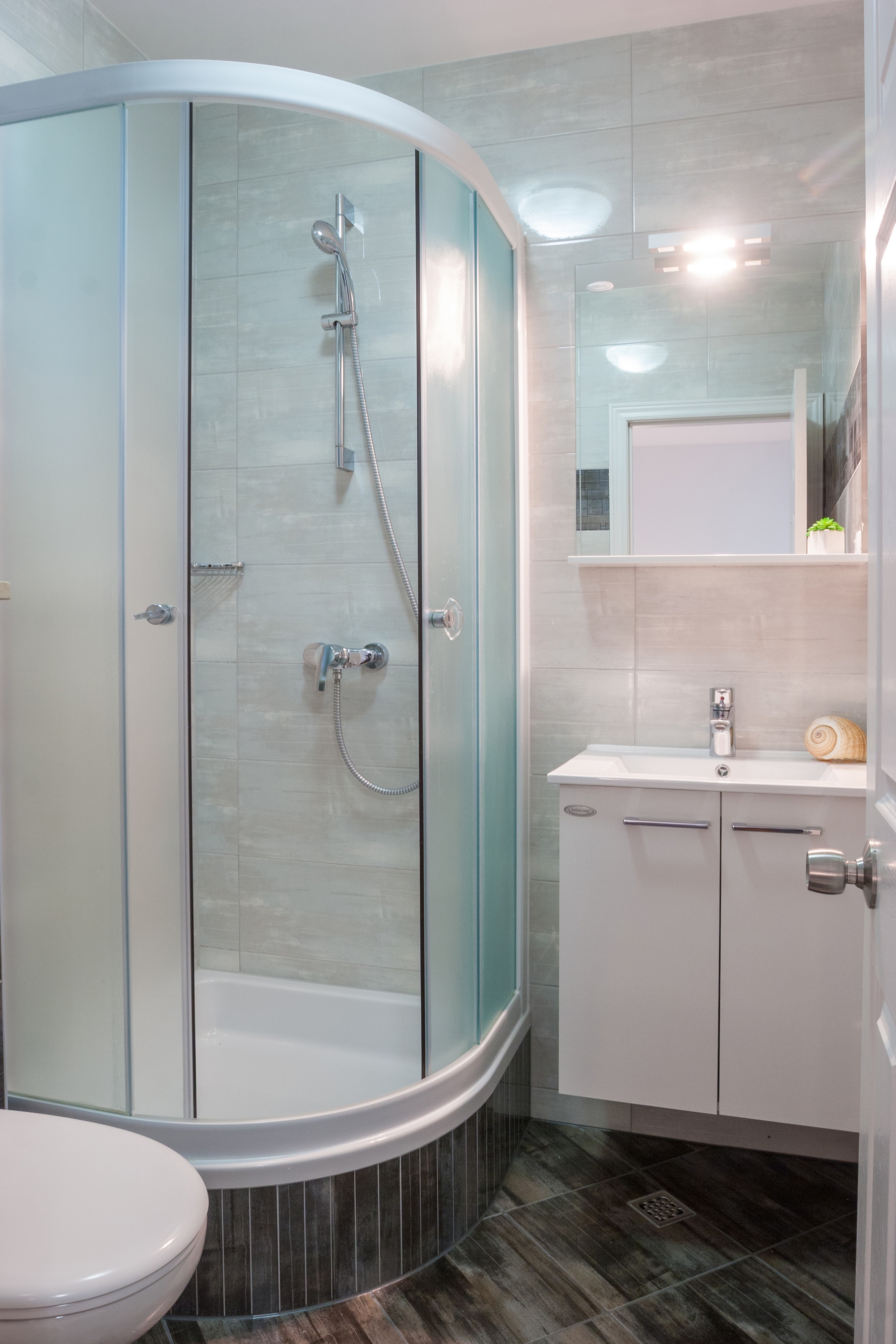 Three bedroom apartment near beach Tučepi, Makarska  A-c