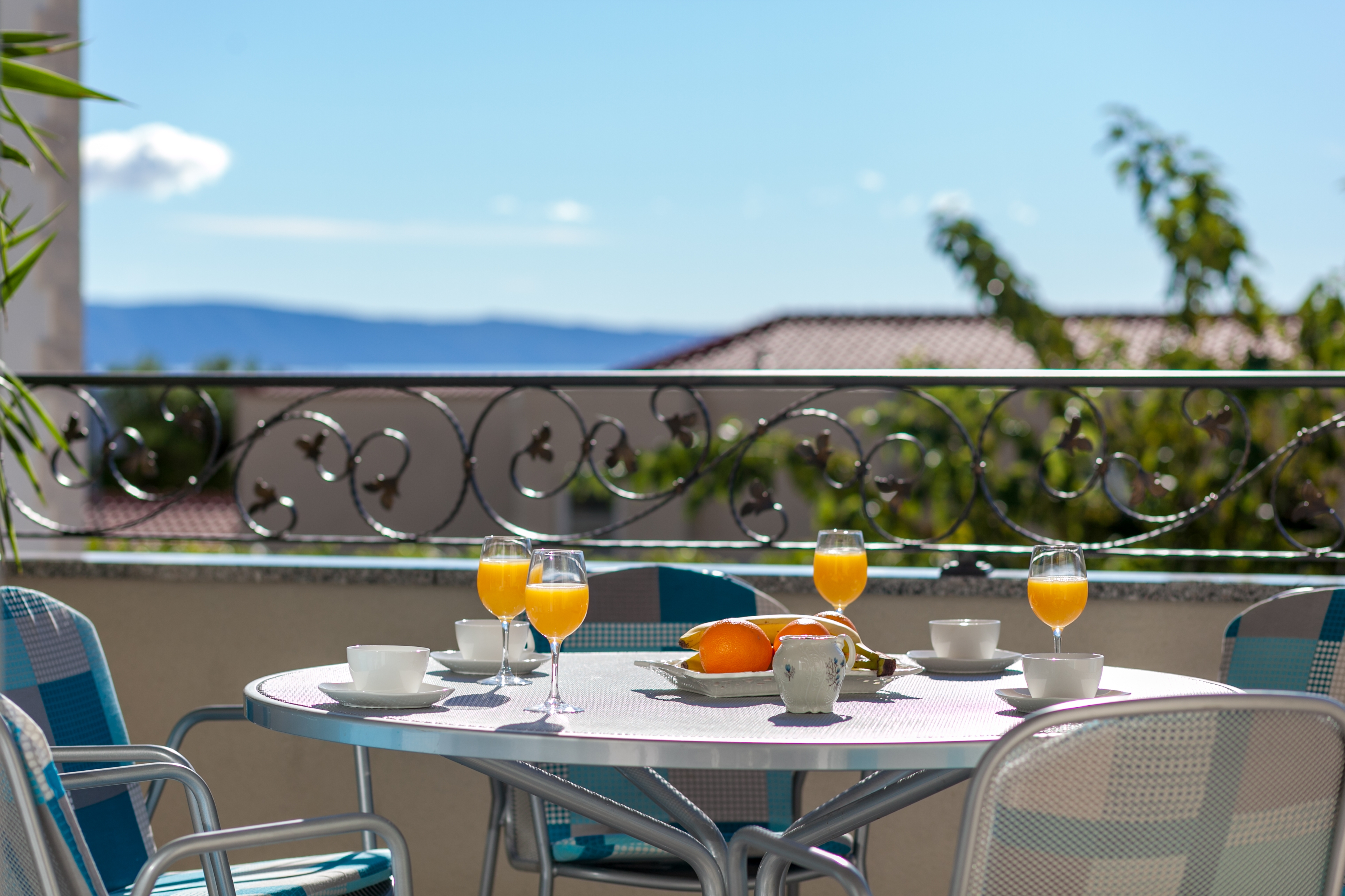 Three bedroom apartment near beach Tučepi, Makarska  A-c
