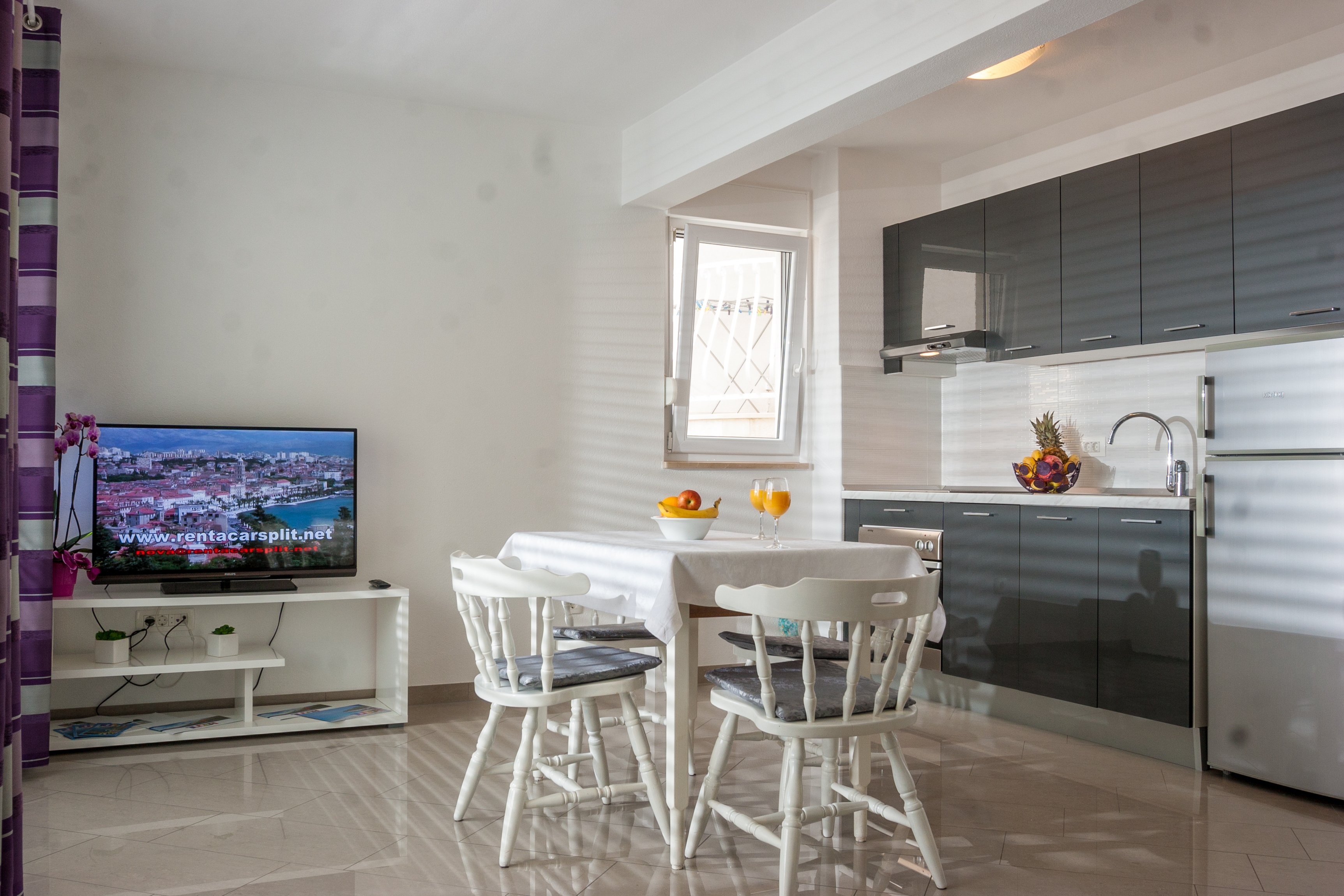 Two bedroom apartment near beach Tučepi, Makarska (A-2677-d)