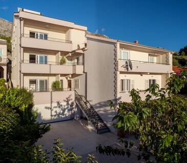 Tučepi, Makarska, Objekt 2677 - Apartmaji v bližini morja s prodnato plažo.