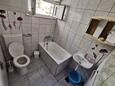 Ванная комната Baška Voda, Ванная комната в размещении типа apartment, Домашние животные допускаются и WiFi.