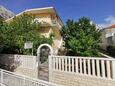 Baška Voda, Makarska, Property 2678 - Apartments near sea with pebble beach.