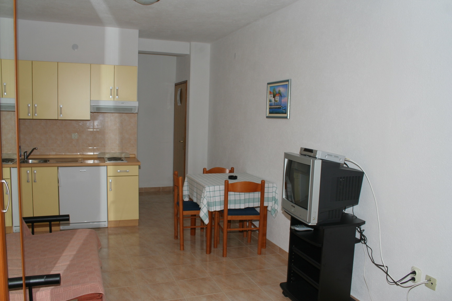 Studio flat near beach Igrane, Makarska (AS-2679-c)