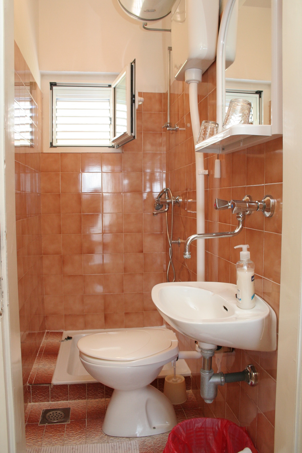 Dvosobni apartman s terasom i pogledom na more Orebić, Pelješac  A-a