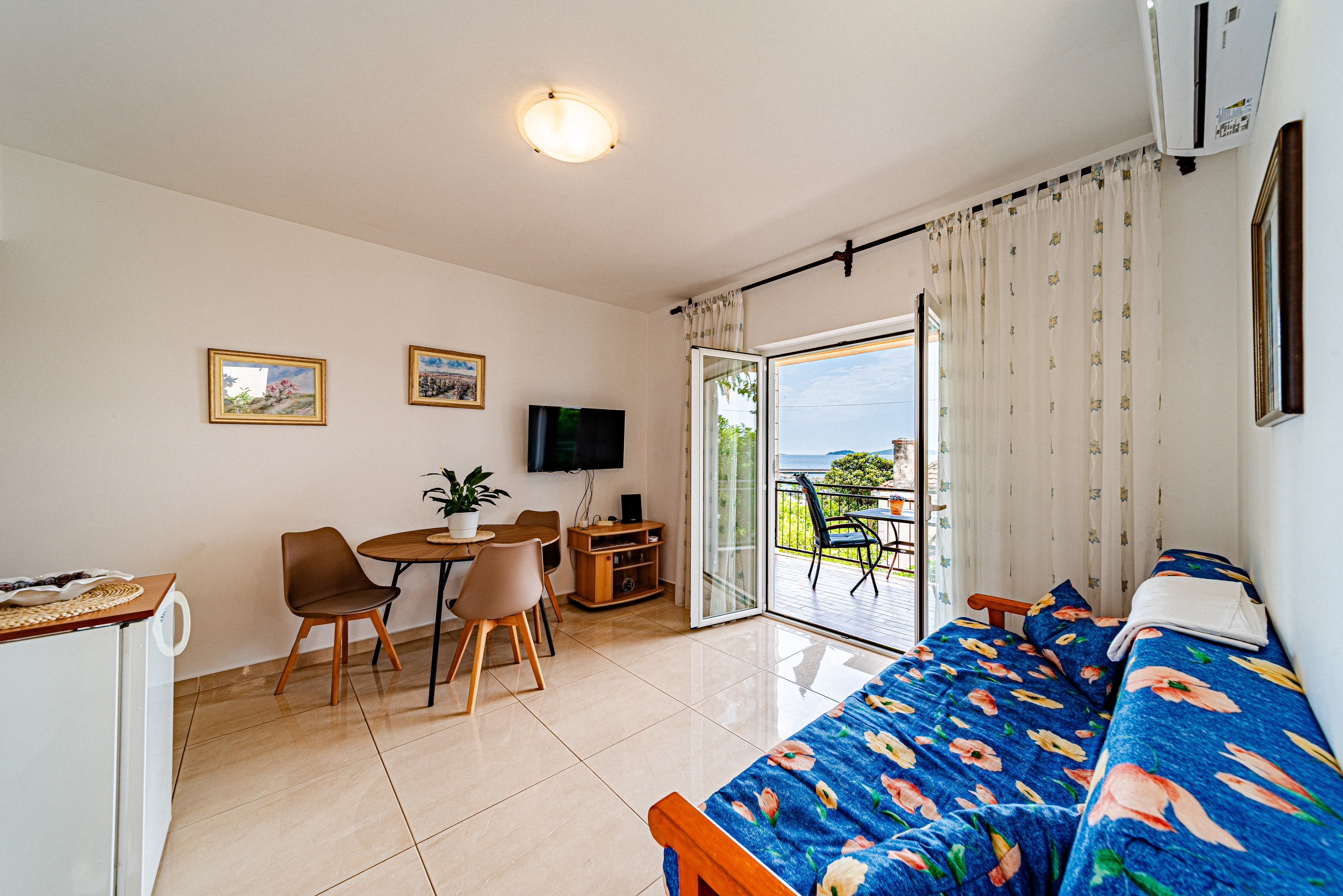 Jednosobni apartman s terasom i pogledom na more Orebić, Pelješac  A-c