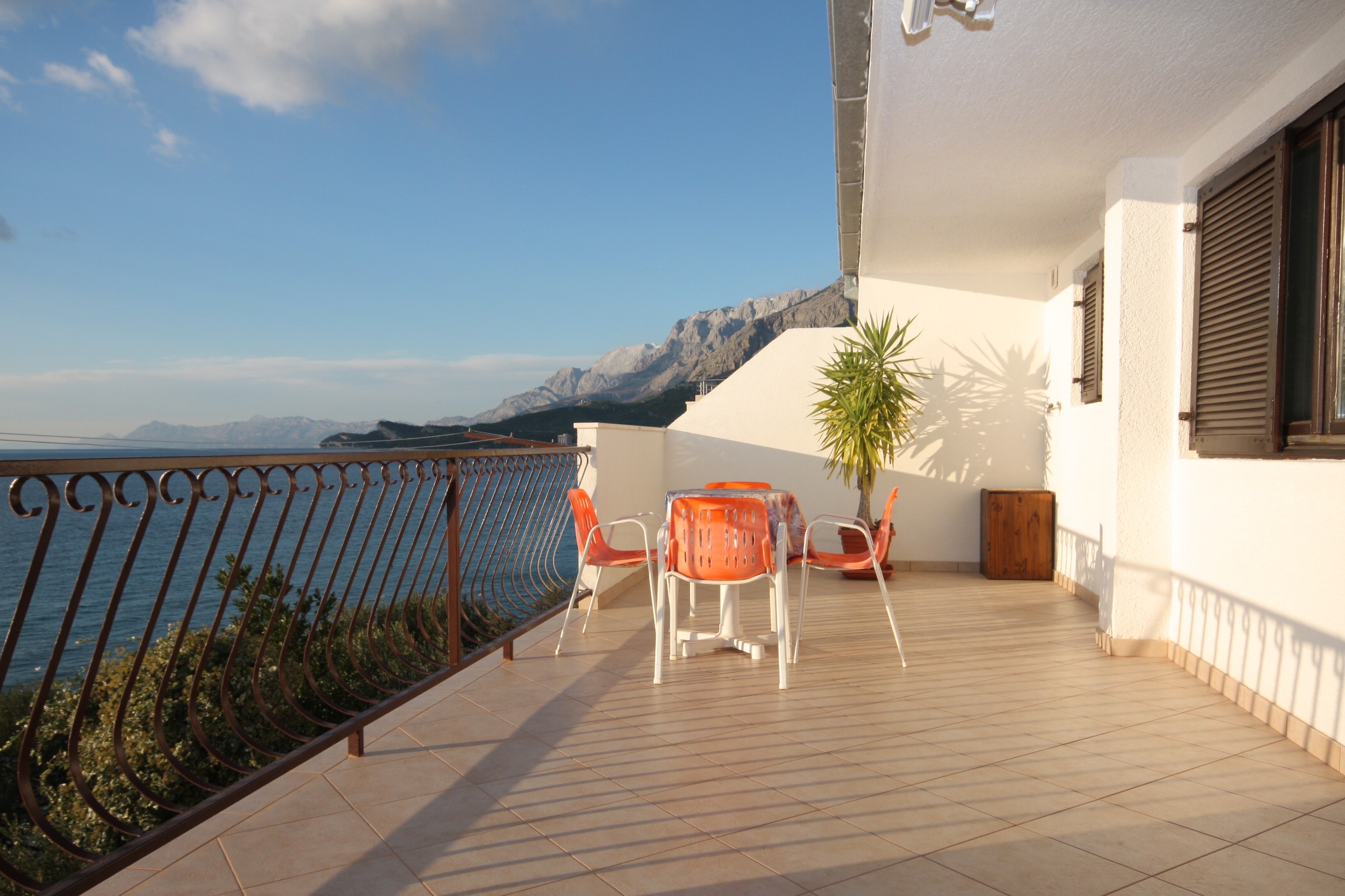 Two bedroom apartment near beach Tučepi, Makarska (A-2694-c)