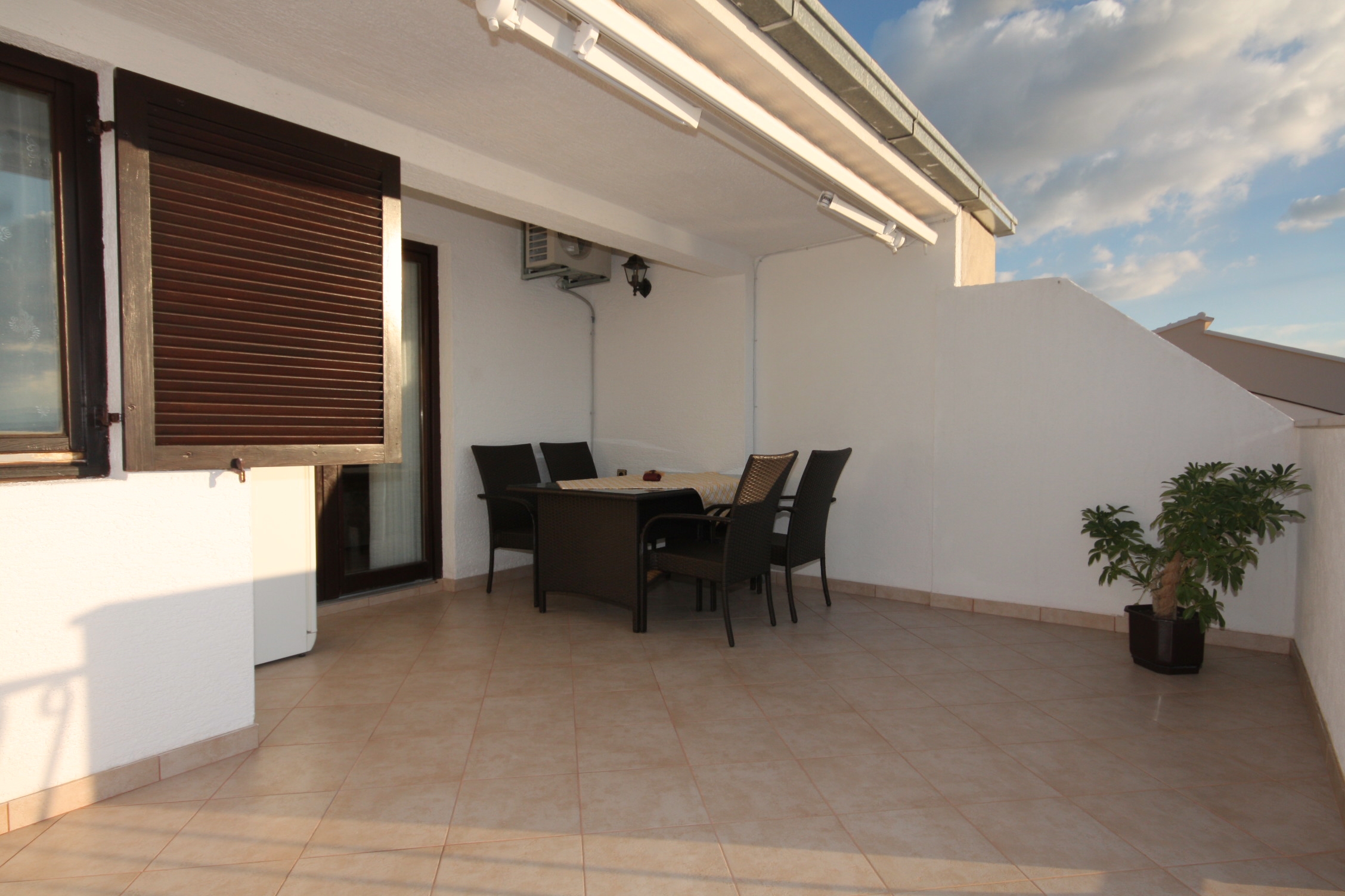 Two bedroom apartment near beach Tučepi, Makarska  A-c