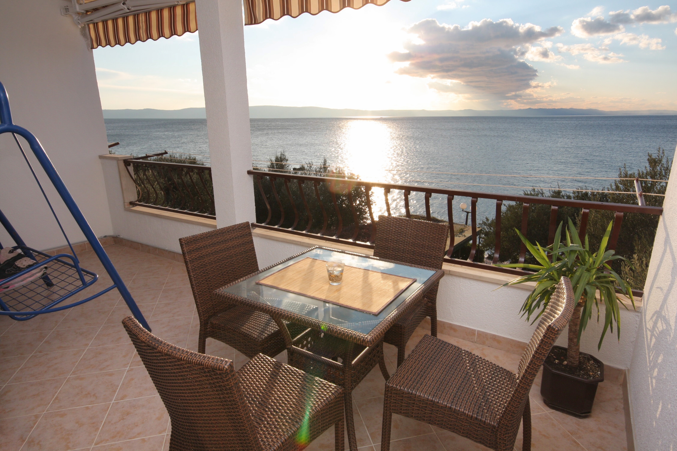 Studio flat near beach Tučepi, Makarska (AS-2694-a) Studio flat near beach Tučepi, Makarska (AS-2694-a)