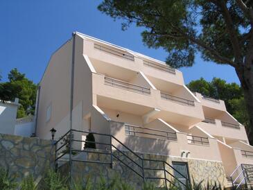 Property Bratuš, Makarska, Property 2696 - Apartments with pebble beach.