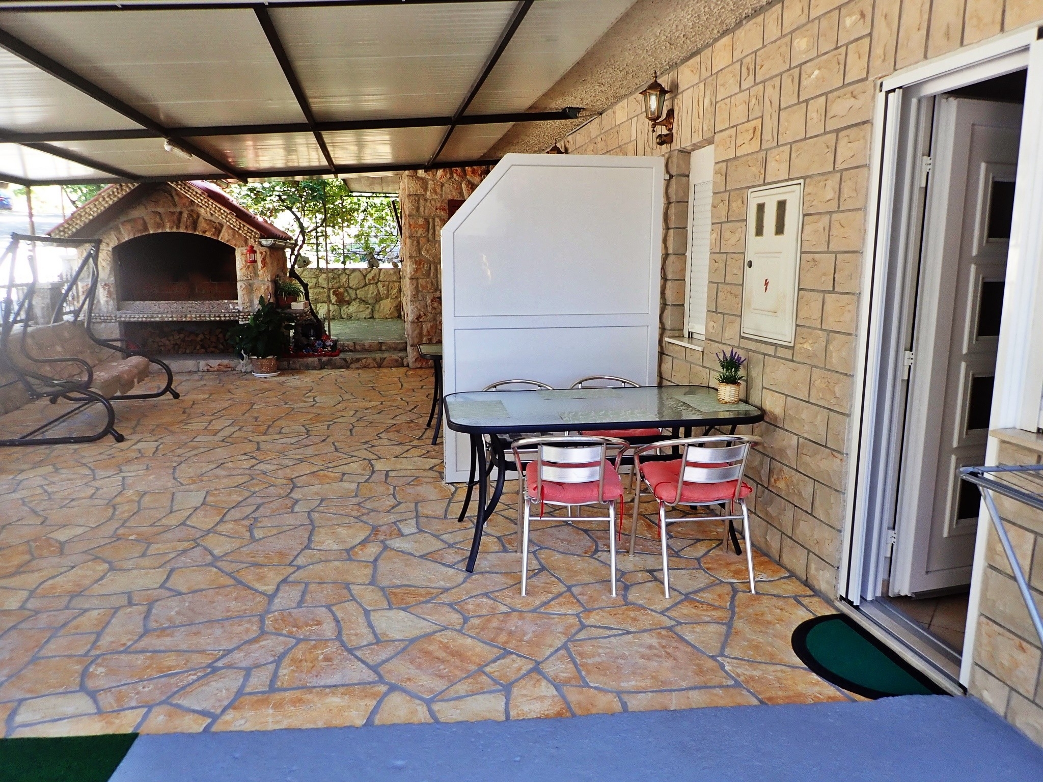 Appartement dune chambre avec la terrasse Tribanj, Paklenica (A-26977-a)