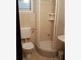 Ванная комната 1 Tučepi, Ванная комната 1 в размещении типа apartment, WiFi.