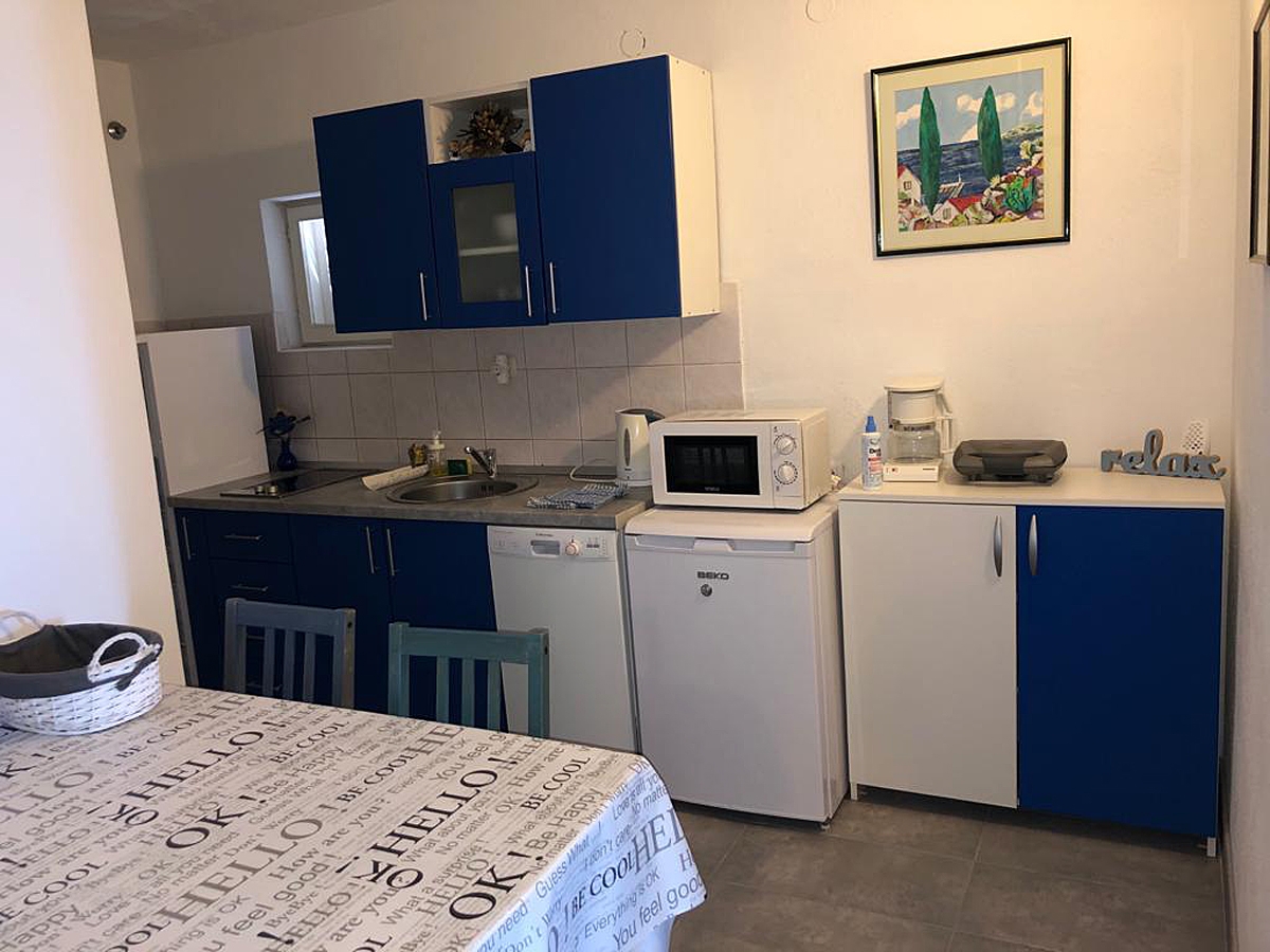 Two bedroom apartment near beach Tučepi, Makarska  A-c