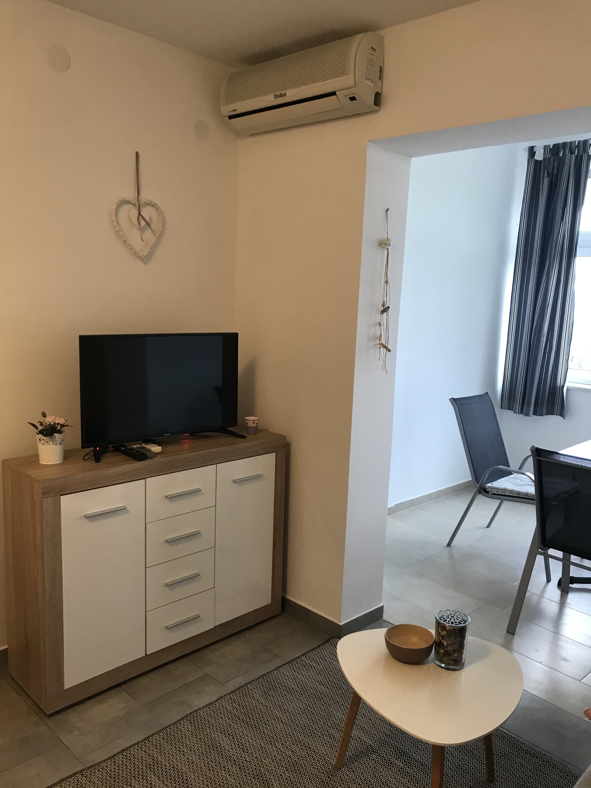 One bedroom apartment near beach Tučepi, Makarska  A-d