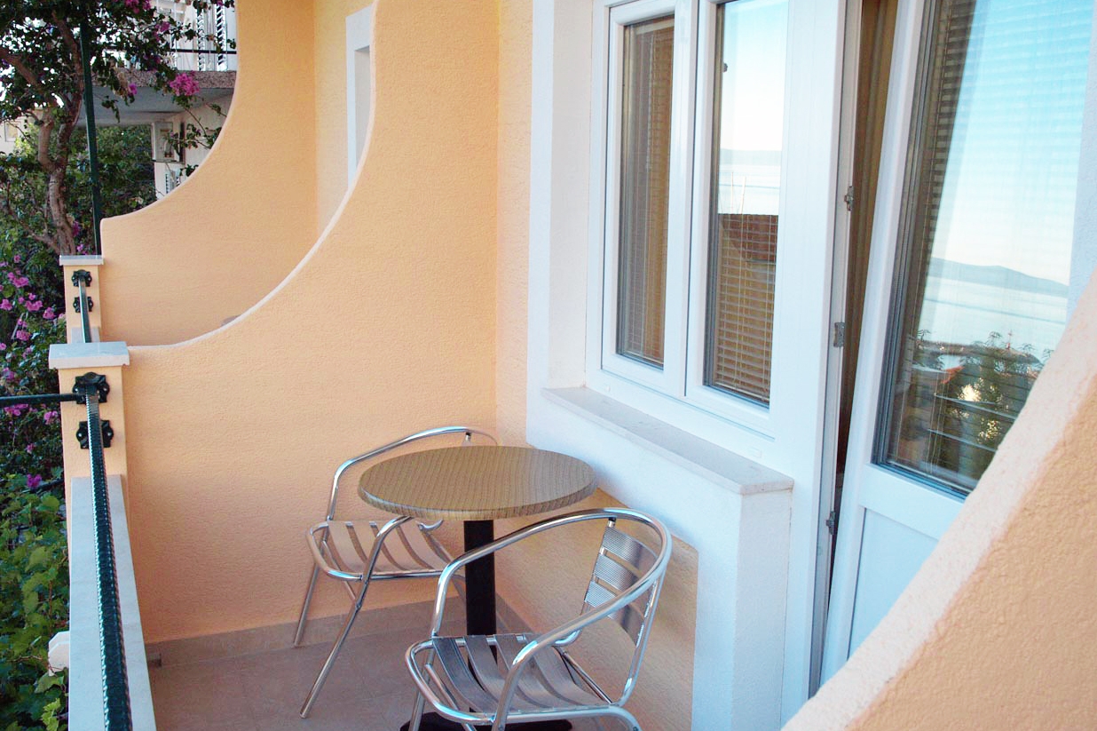 Two bedroom apartment with balcony and sea view Baška Voda, Makarska  A-b