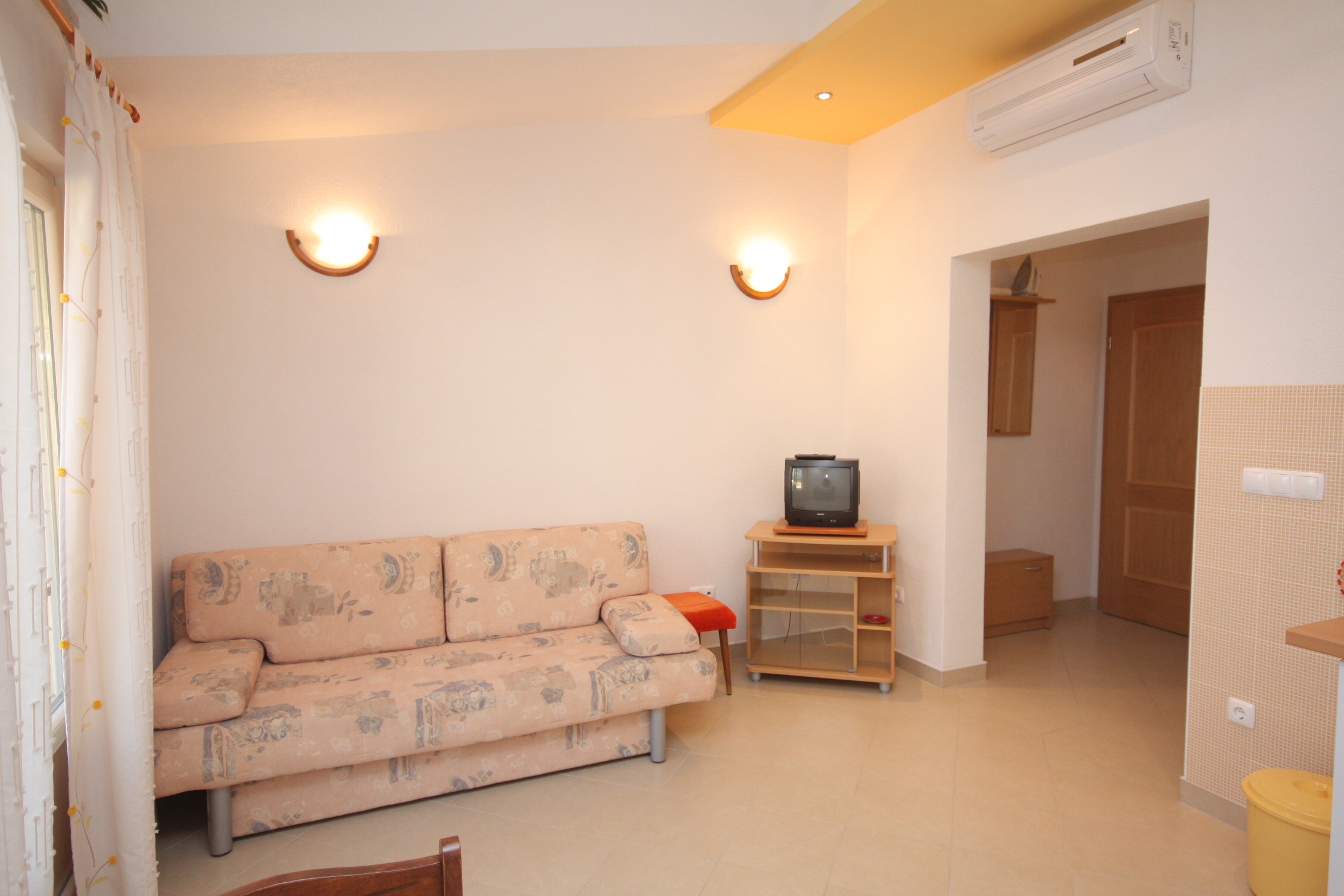 One bedroom apartment with terrace and sea view Baška Voda, Makarska  A-c