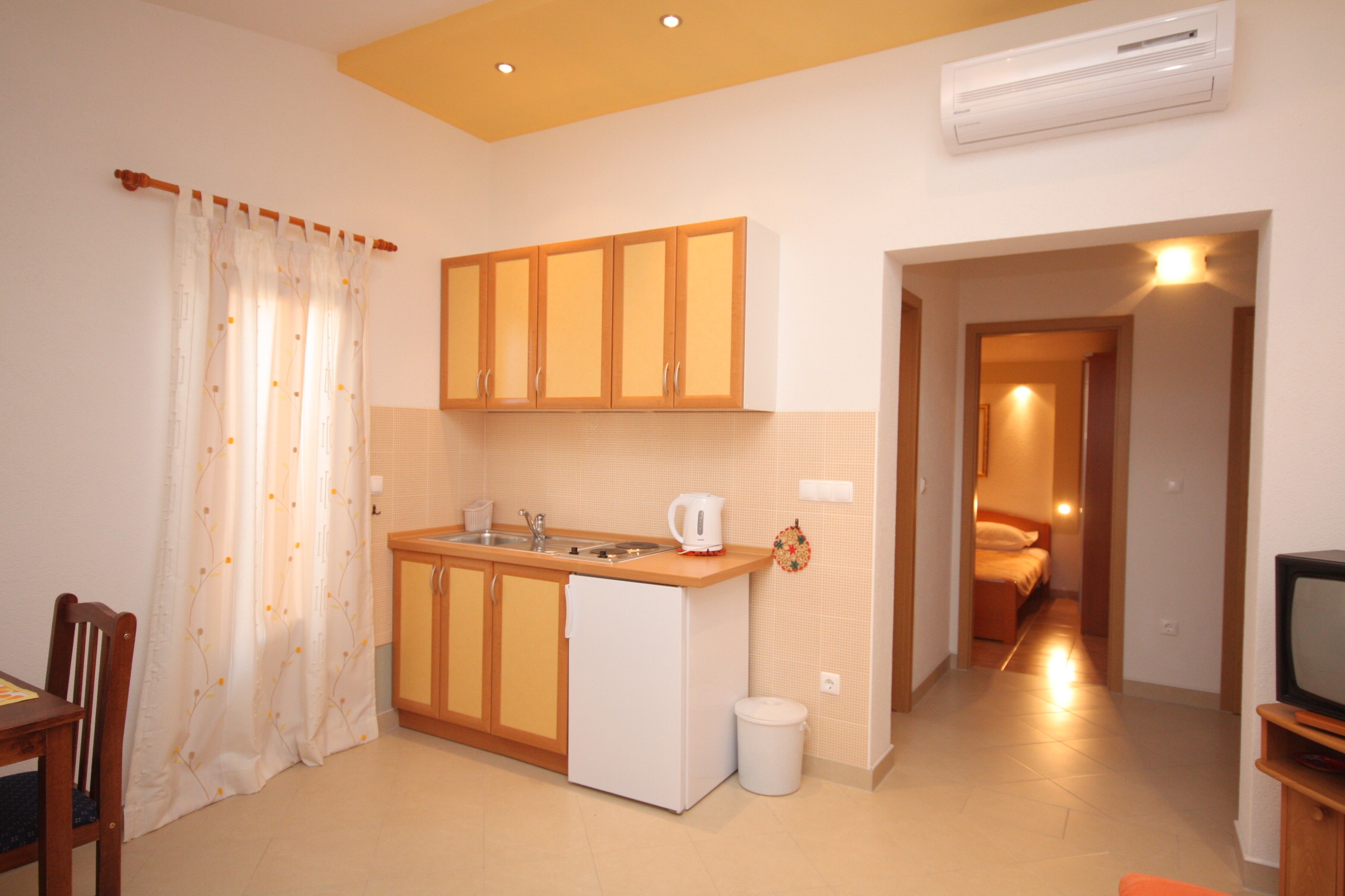 One bedroom apartment with terrace and sea view Baška Voda, Makarska  A-d