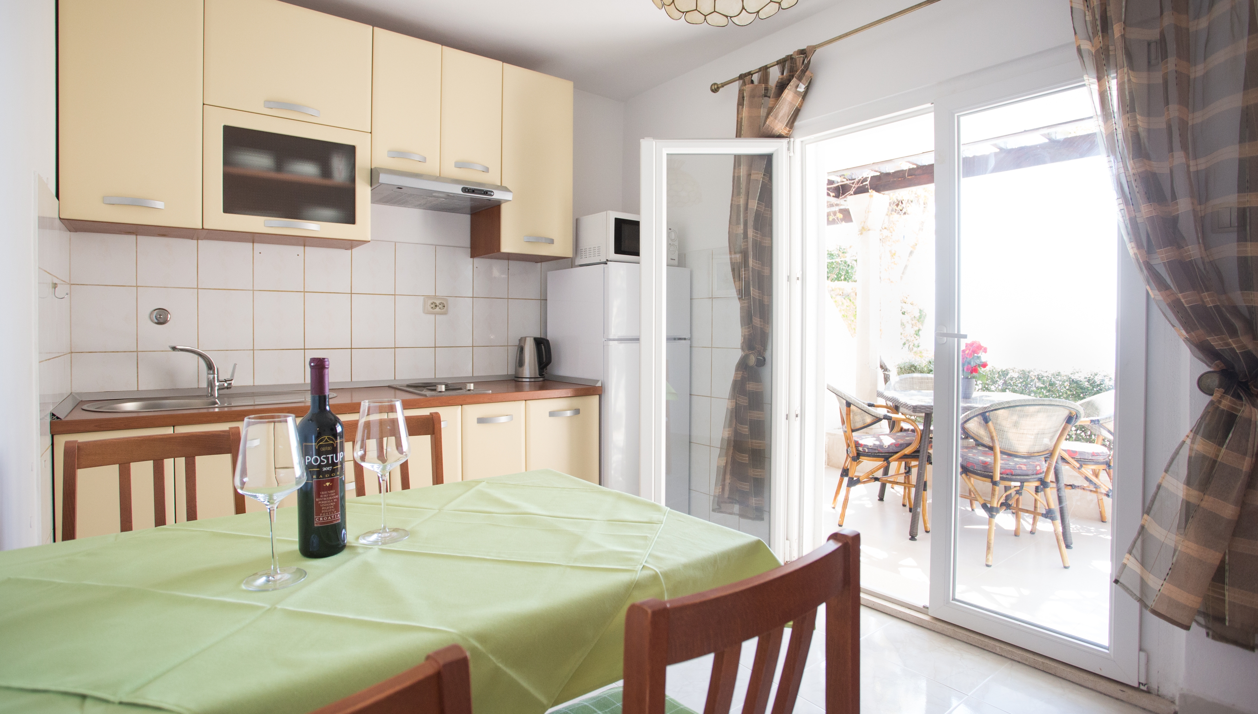 Dvosobni apartman uz plažu Orebić, Pelješac  A-a