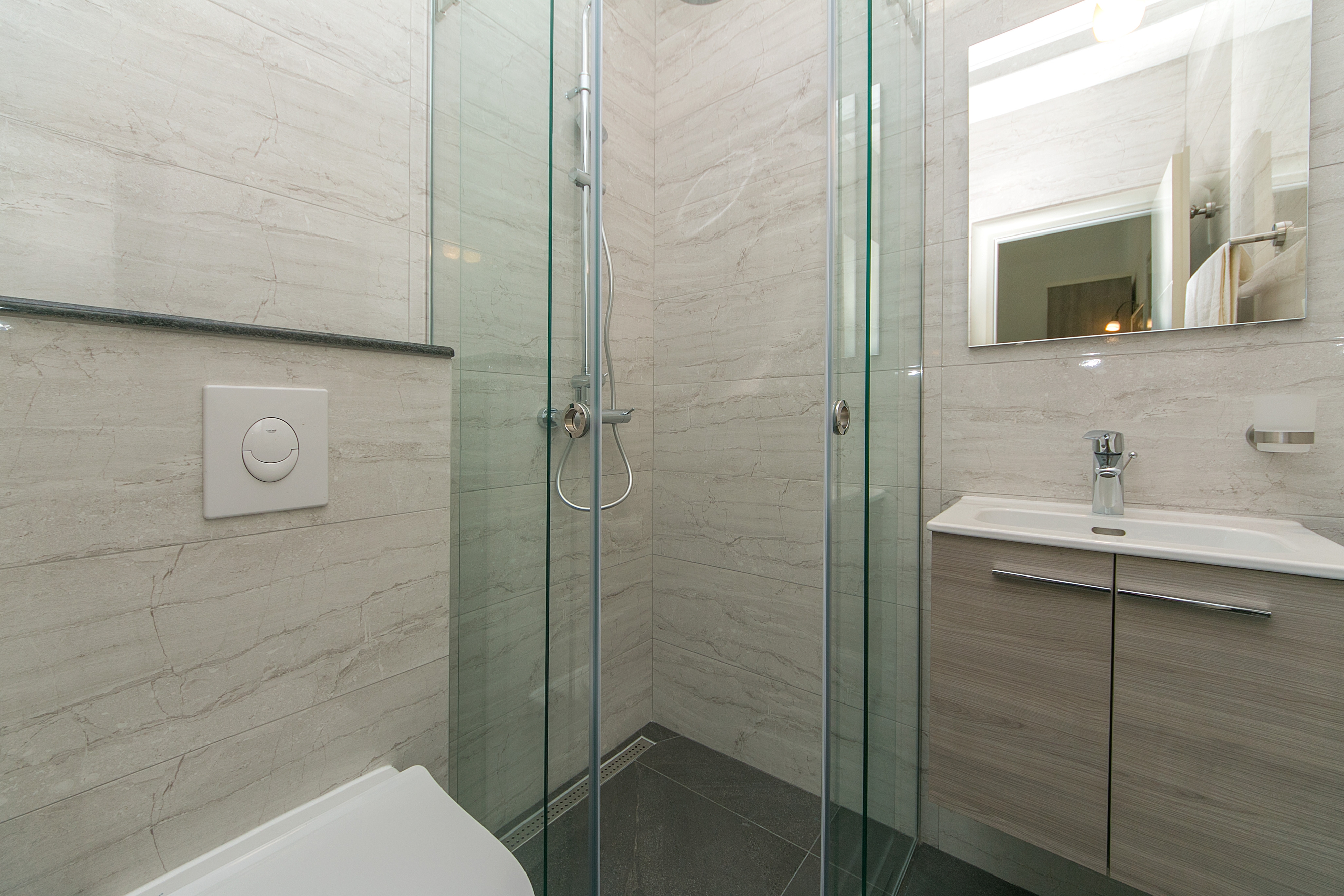 Three bedroom apartment with terrace and sea view Brela, Makarska  A-b