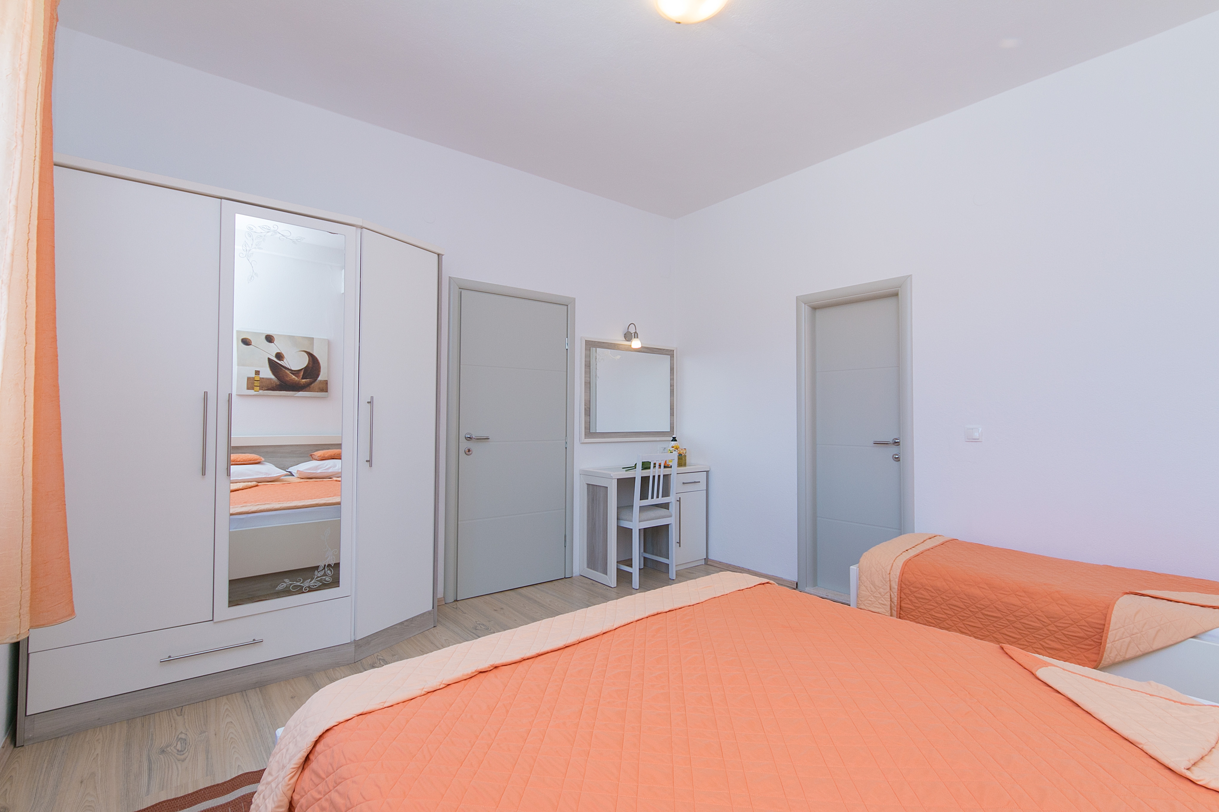 Three bedroom apartment with terrace and sea view Brela, Makarska  A-b