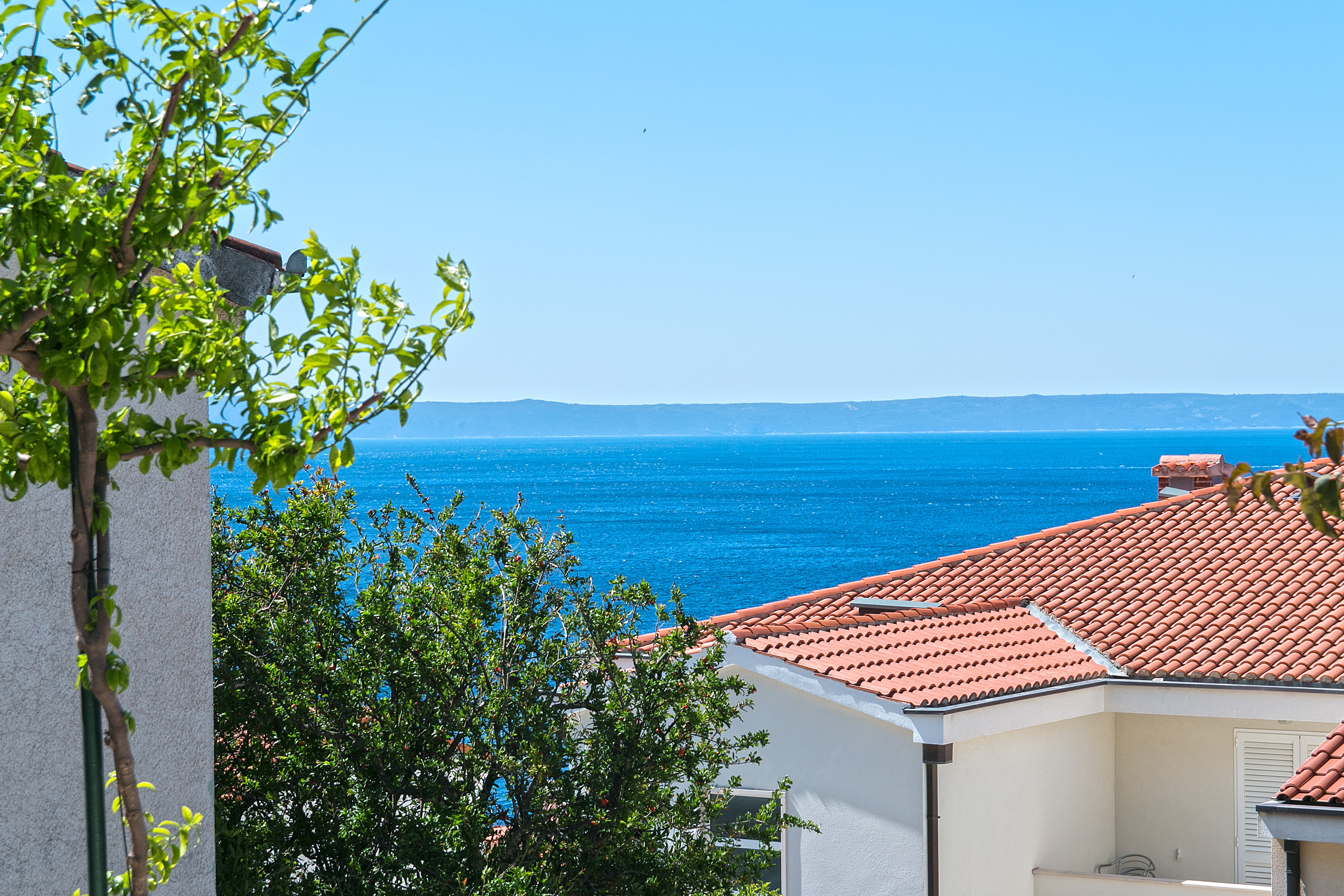 Three bedroom apartment with terrace and sea view Brela, Makarska  A-b