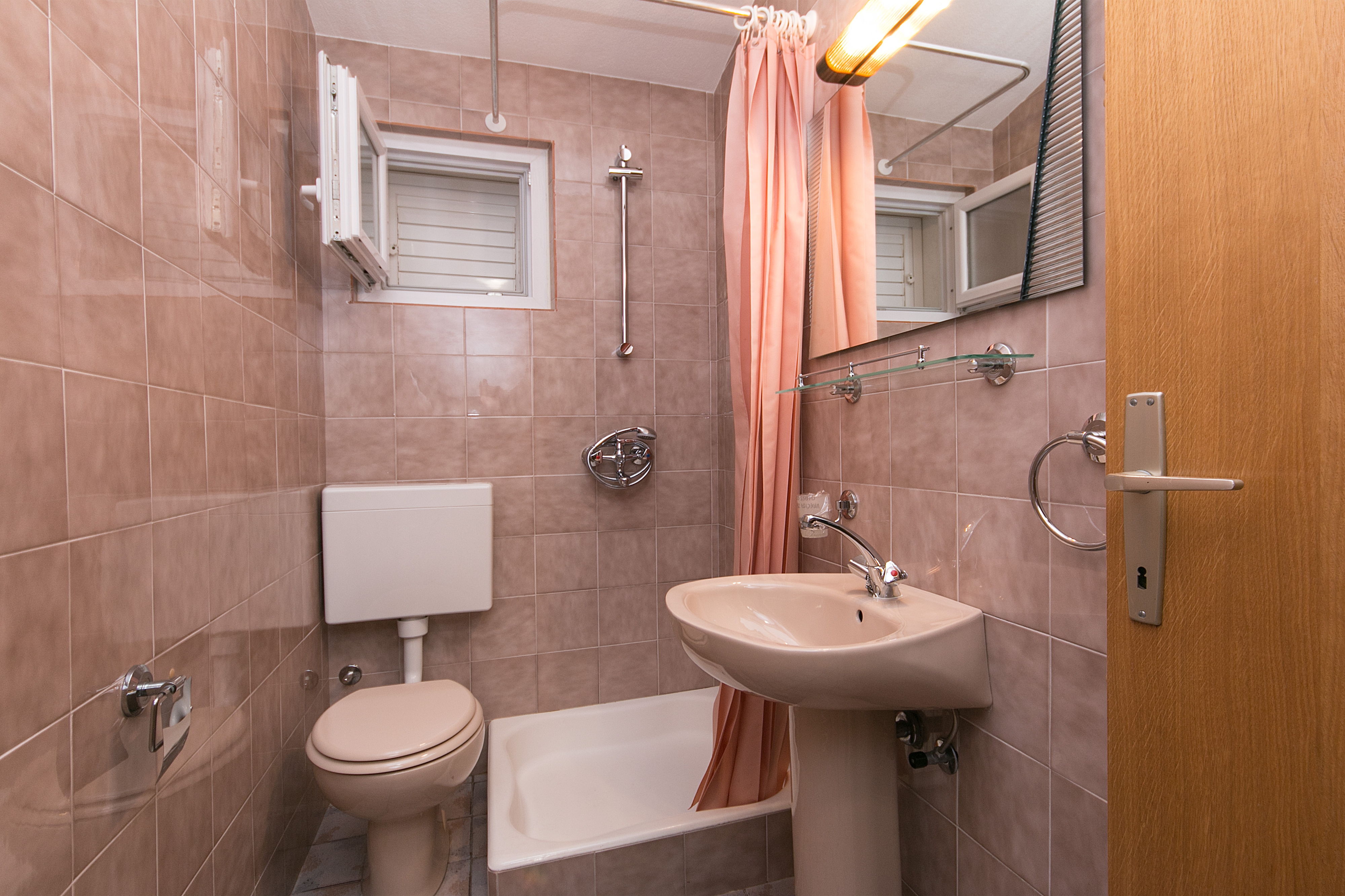 Two bedroom apartment with balcony and sea view Brela, Makarska  A-c