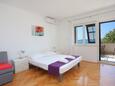 Chambre 1 Brela, Chambre 1 dans l’hébergement en type apartment, climatisation disponible et WiFi.