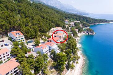 Property Brela, Makarska, Property 2718 - Apartments near sea with pebble beach.
