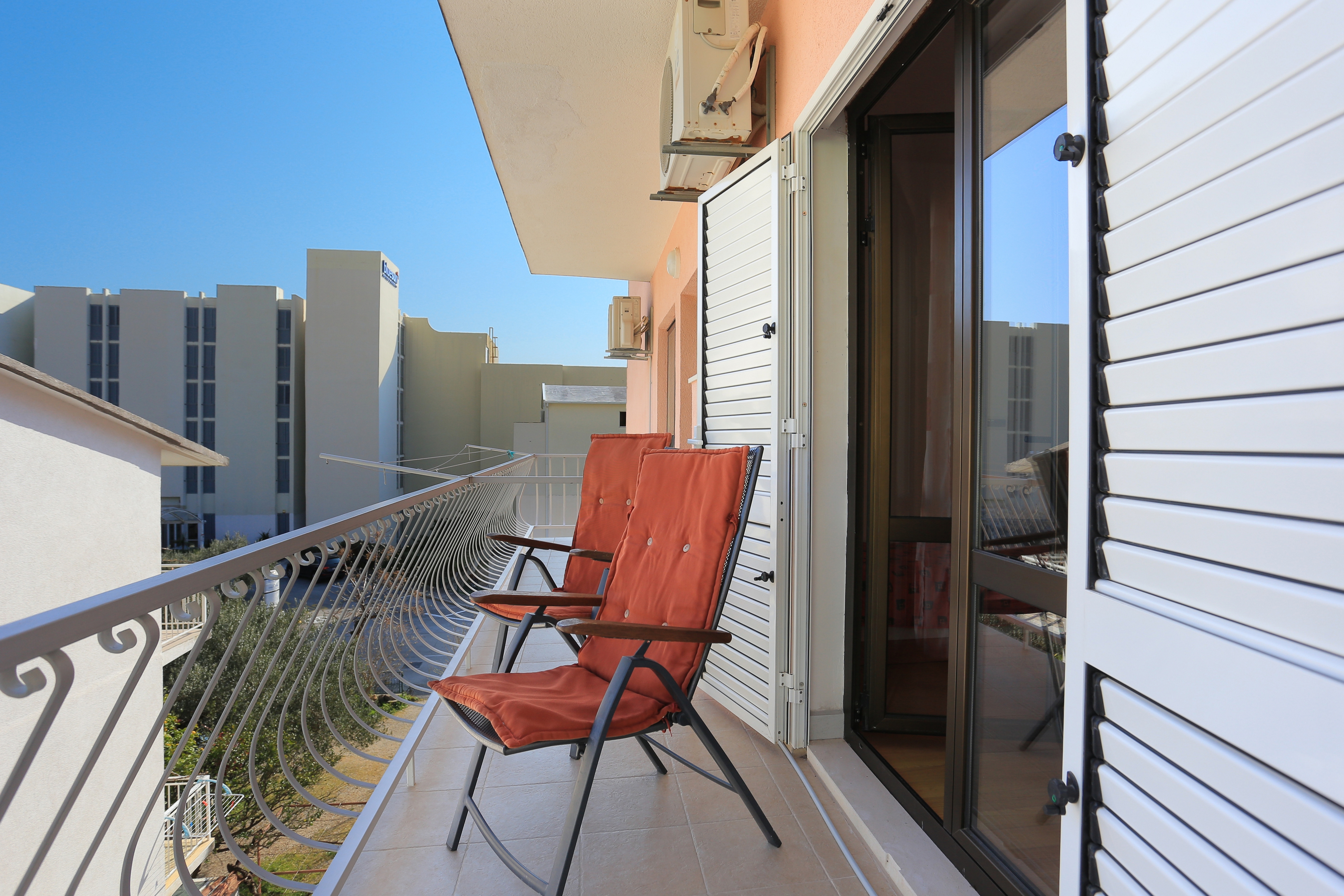 One bedroom apartment with balcony Tučepi, Makarska  A-e