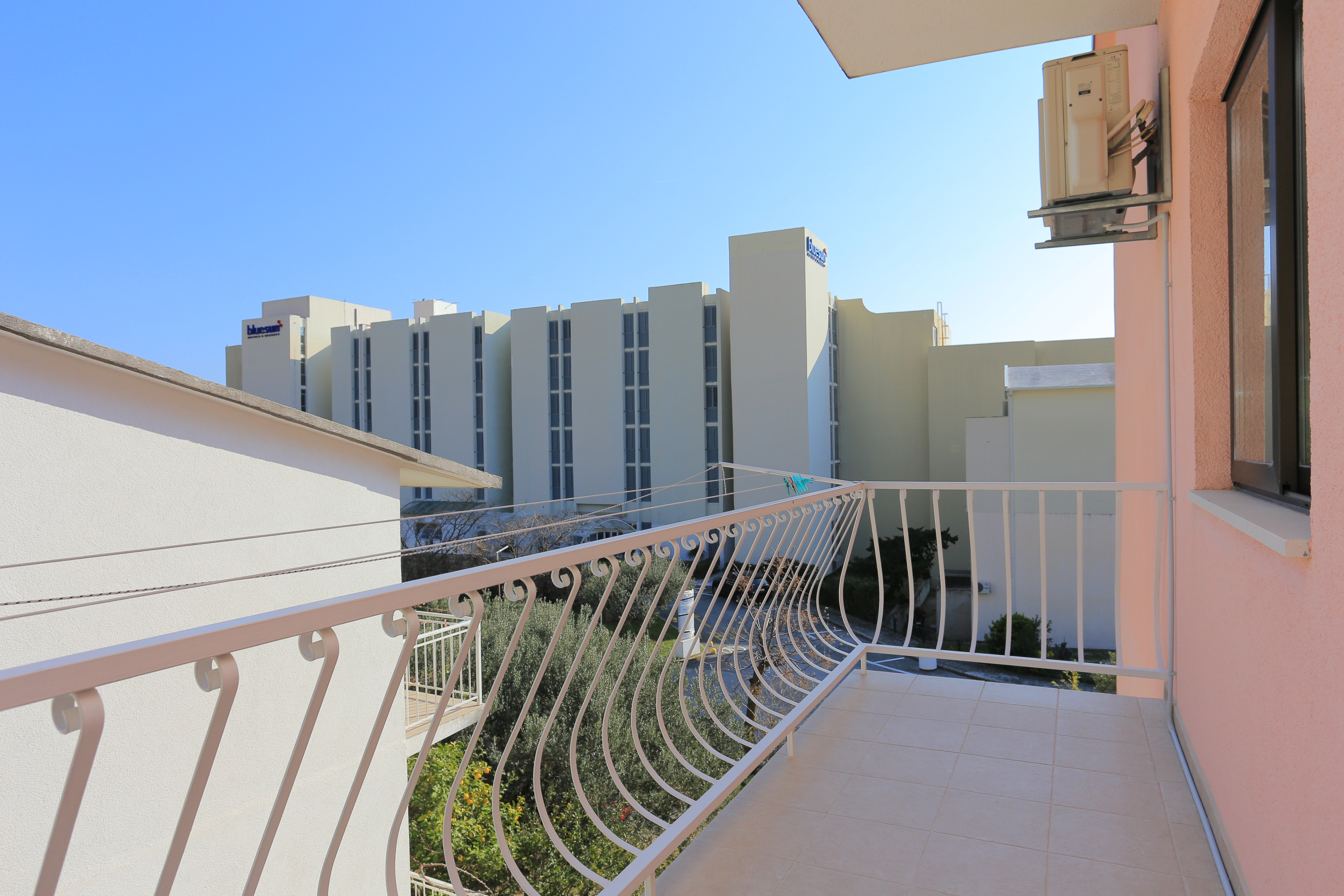 One bedroom apartment with balcony Tučepi, Makarska  A-e