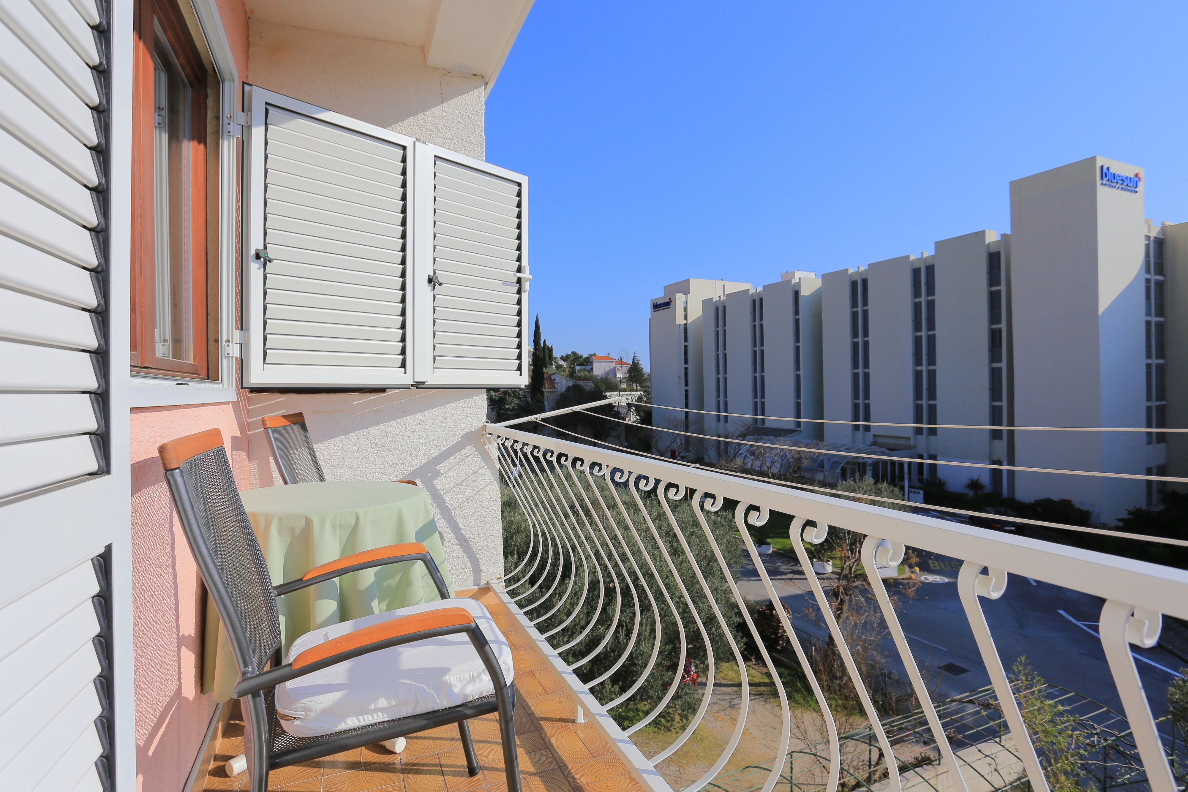 One bedroom apartment with balcony Tučepi, Makarska  A-e