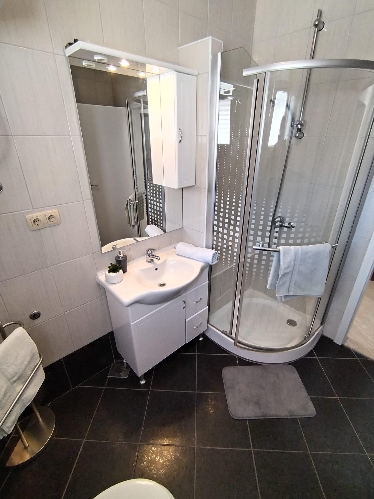 One bedroom apartment near beach Duće, Omiš (A-2731-c)