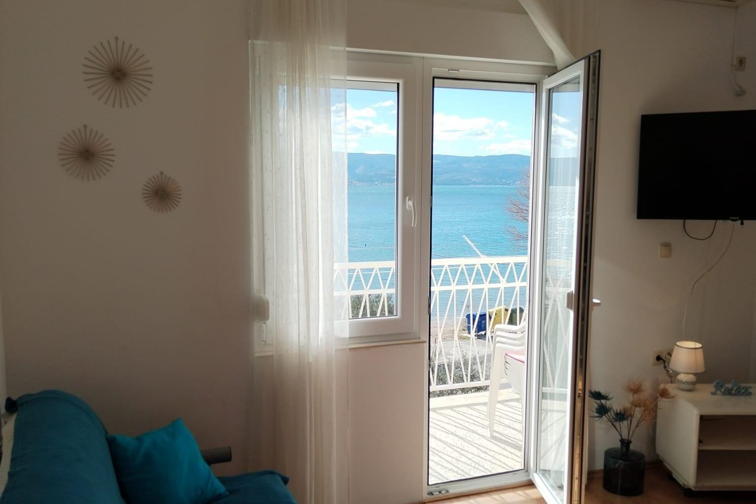 Appartement dune chambre prés de la plage Duce, Omis (A-2731-c) Appartement dune chambre prés de la plage Duce, Omis (A-2731-c)