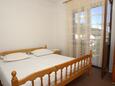 Spavaća soba 1 Drvenik Donja vala, Spavaća soba 1 u smještaju tipa apartment, WiFi.
