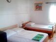 Spavaća soba Drvenik Donja vala, Spavaća soba u smještaju tipa studio-apartment, WiFi.