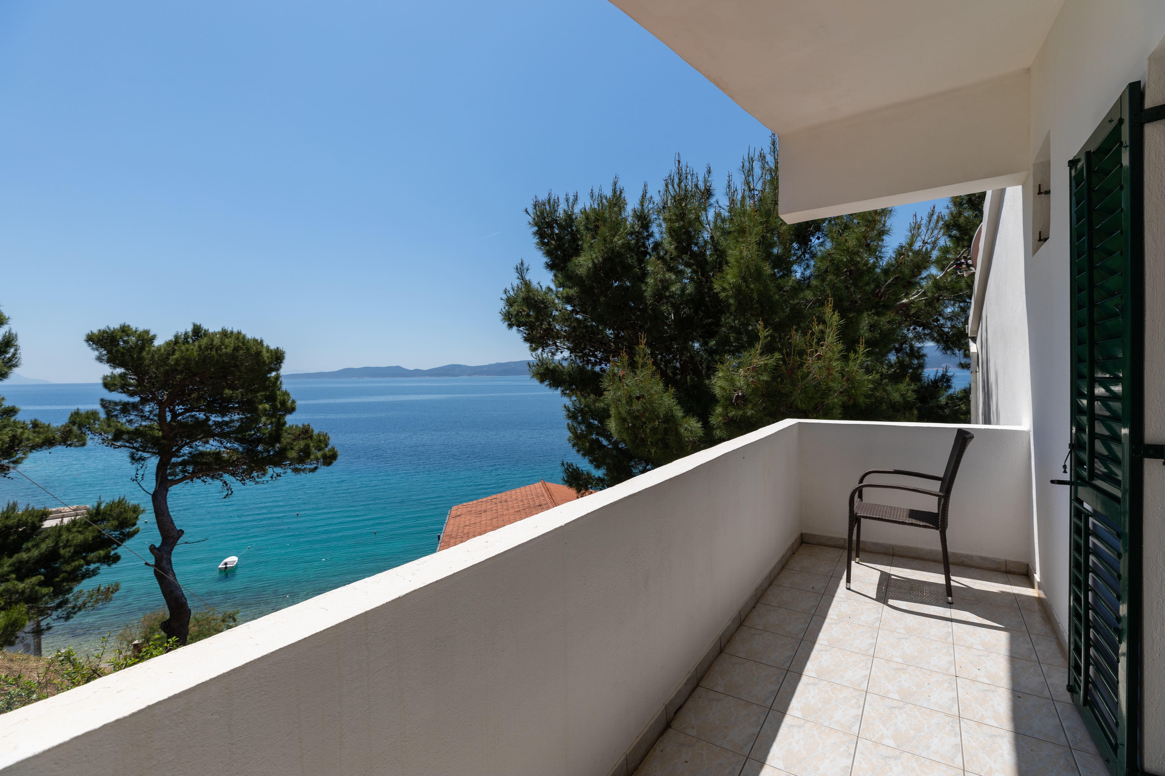 Two bedroom apartment near beach Mimice, Omiš  A-a