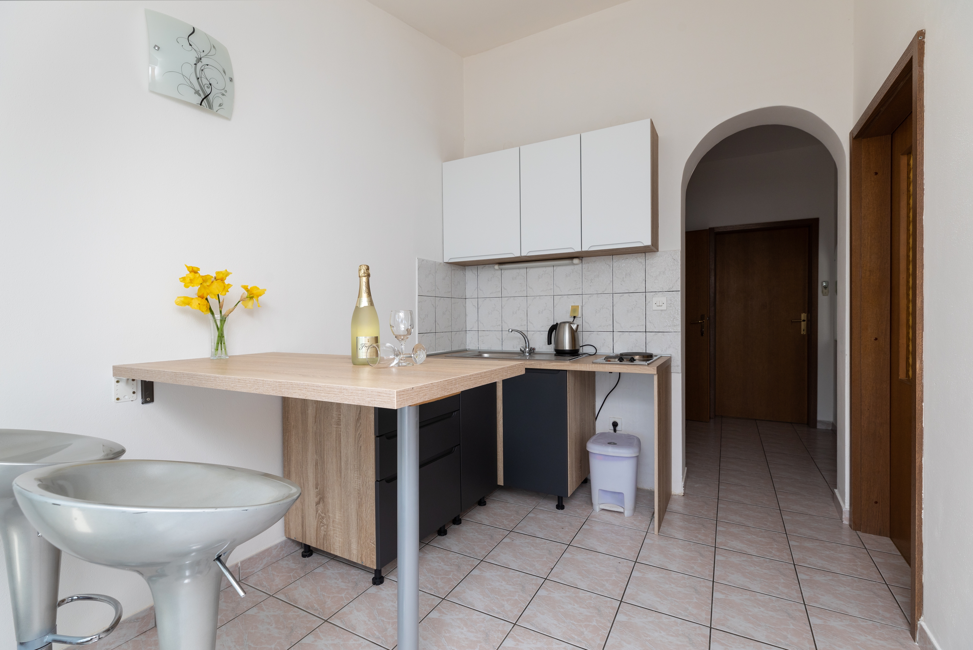 Two bedroom apartment near beach Mimice, Omiš  A-a