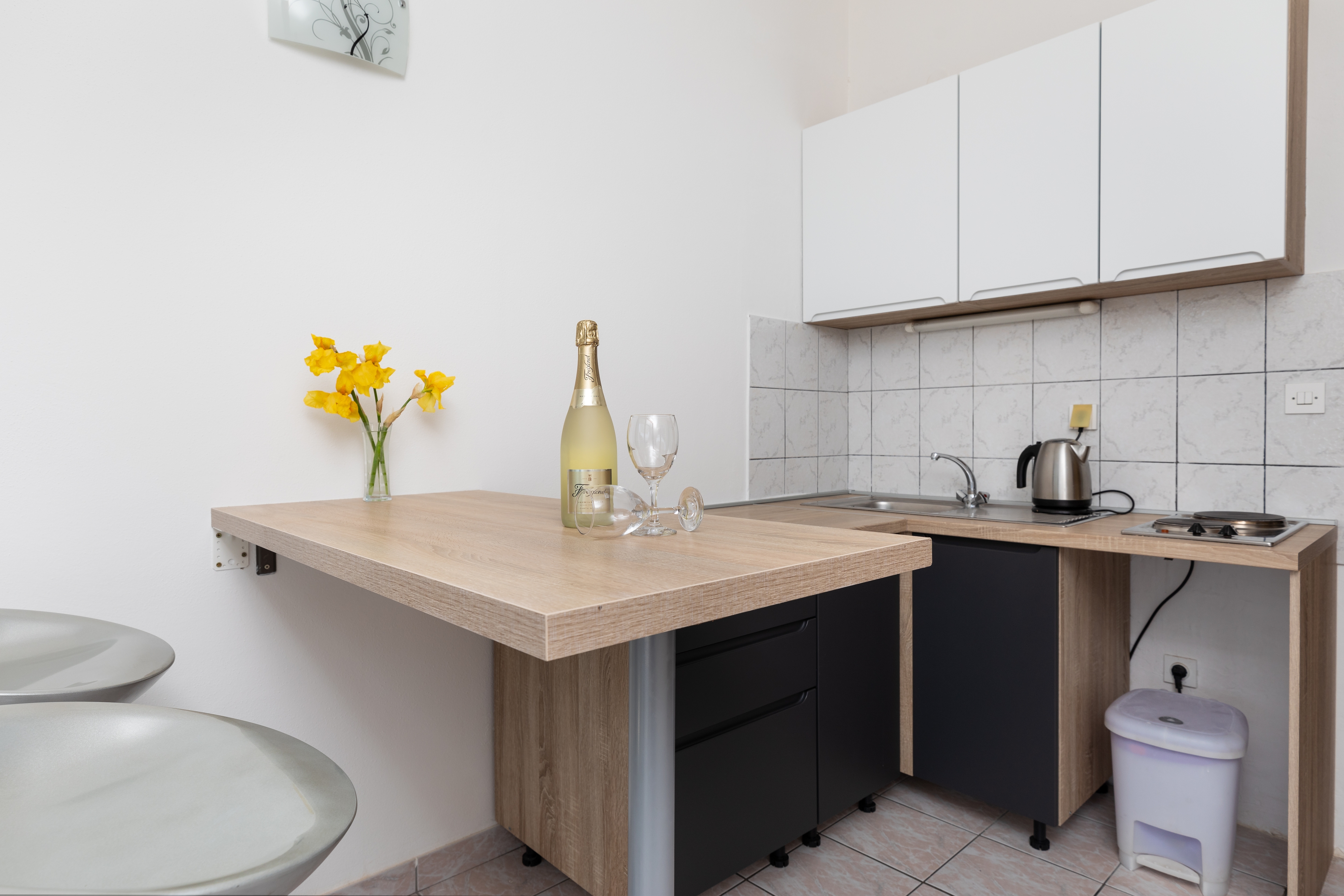 Two bedroom apartment near beach Mimice, Omiš  A-a
