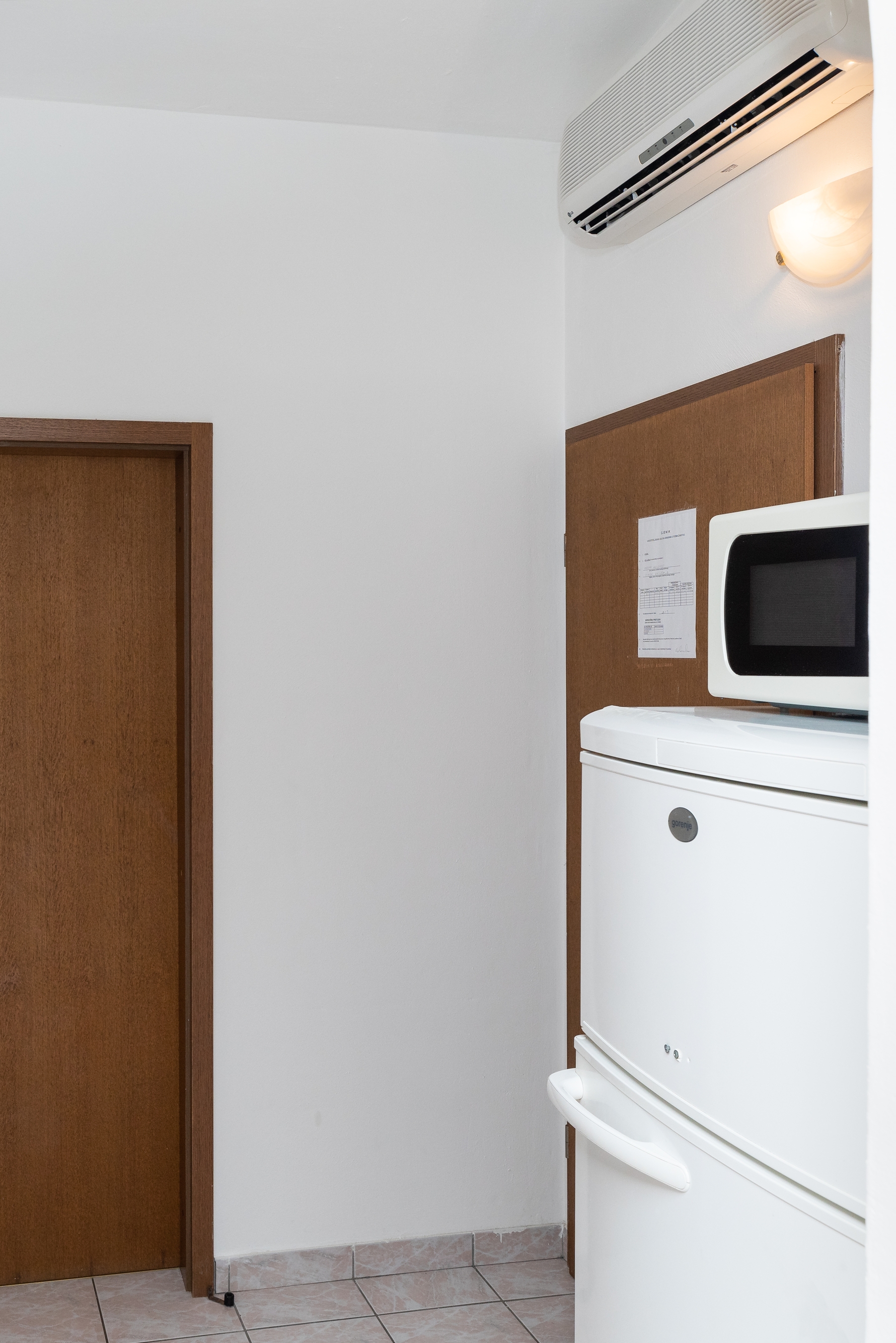 Two bedroom apartment near beach Mimice, Omiš  A-b