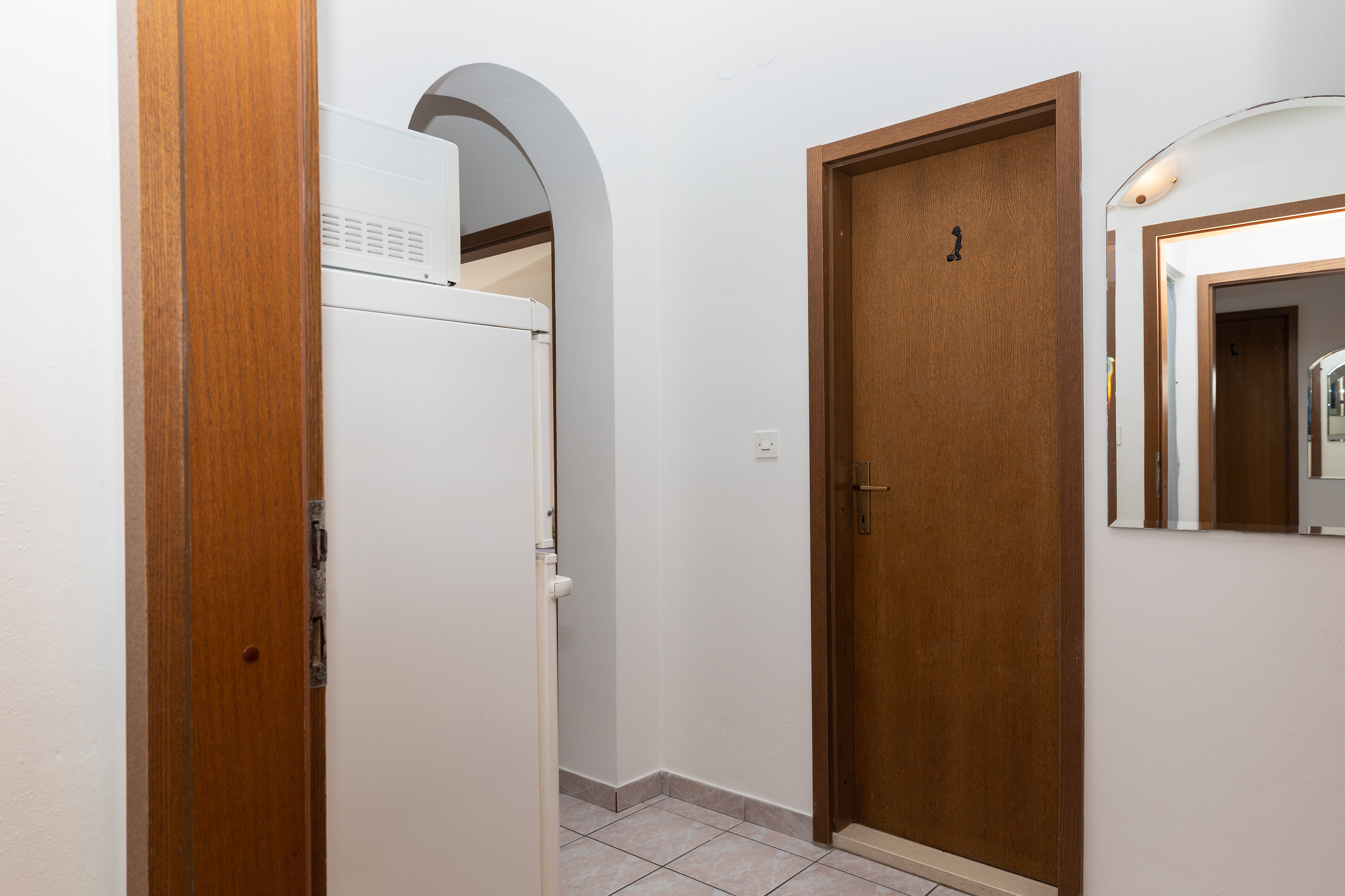 Two bedroom apartment near beach Mimice, Omiš  A-b
