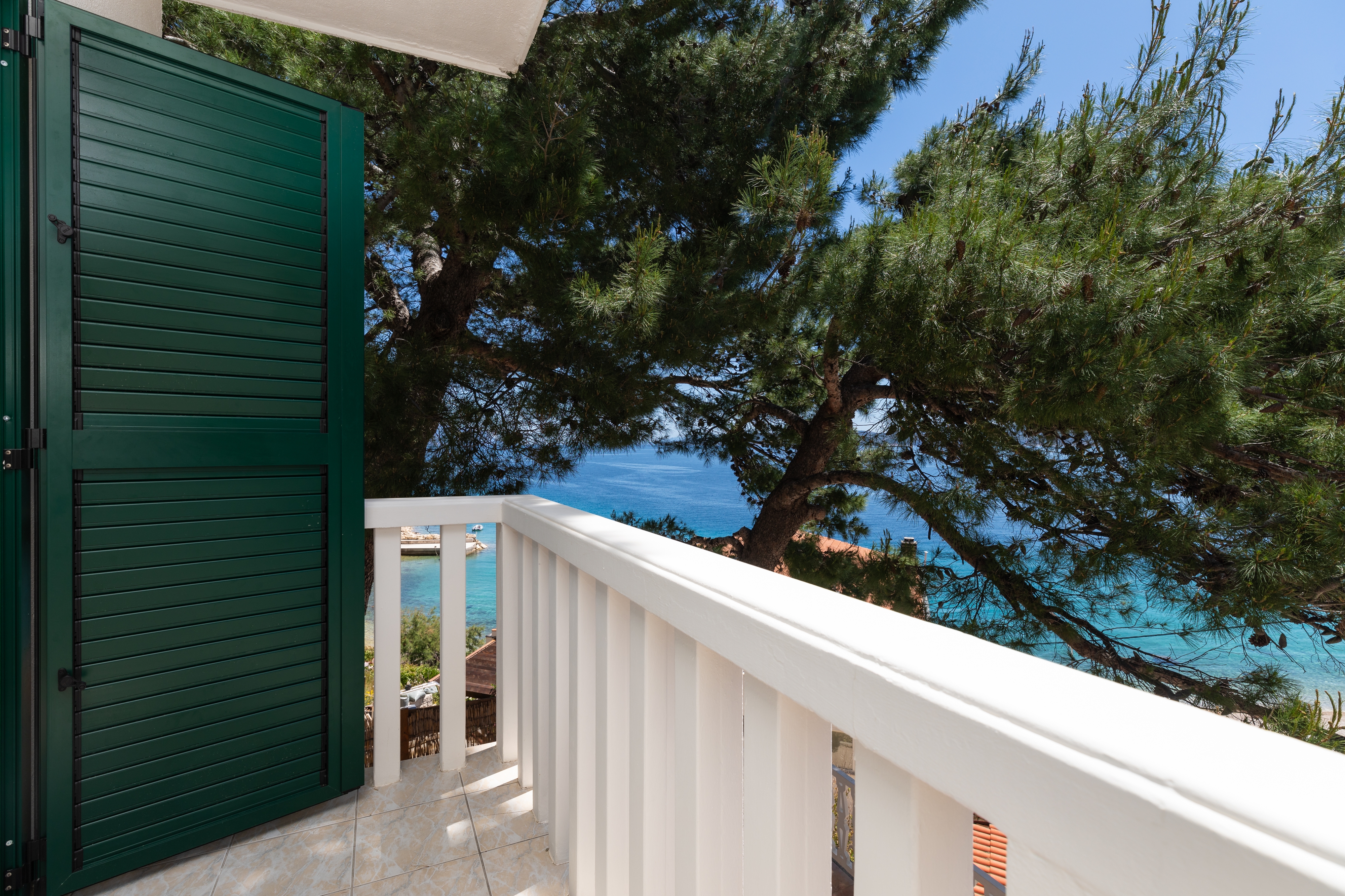 One bedroom apartment near beach Mimice, Omiš  A-c