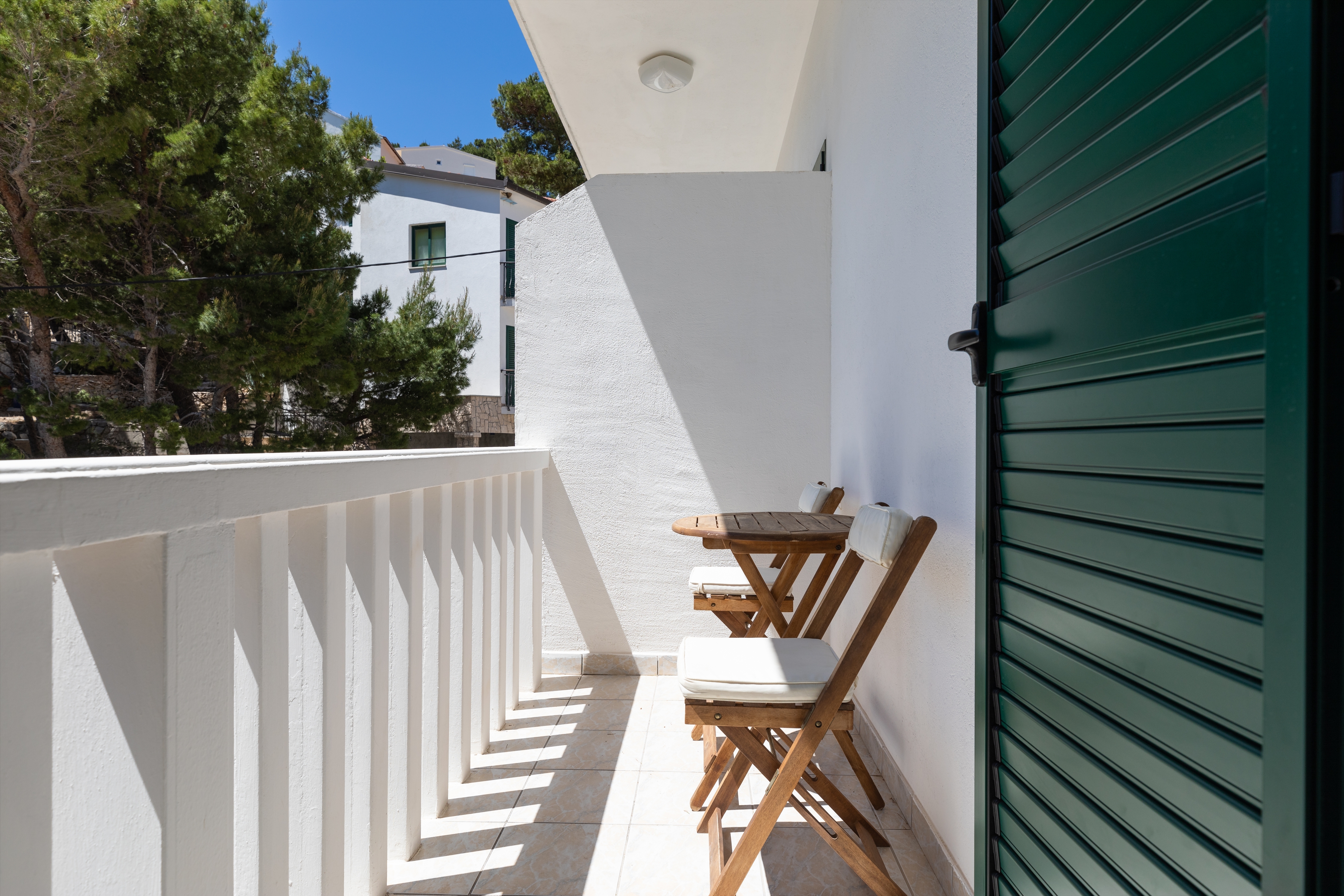 One bedroom apartment near beach Mimice, Omiš  A-c