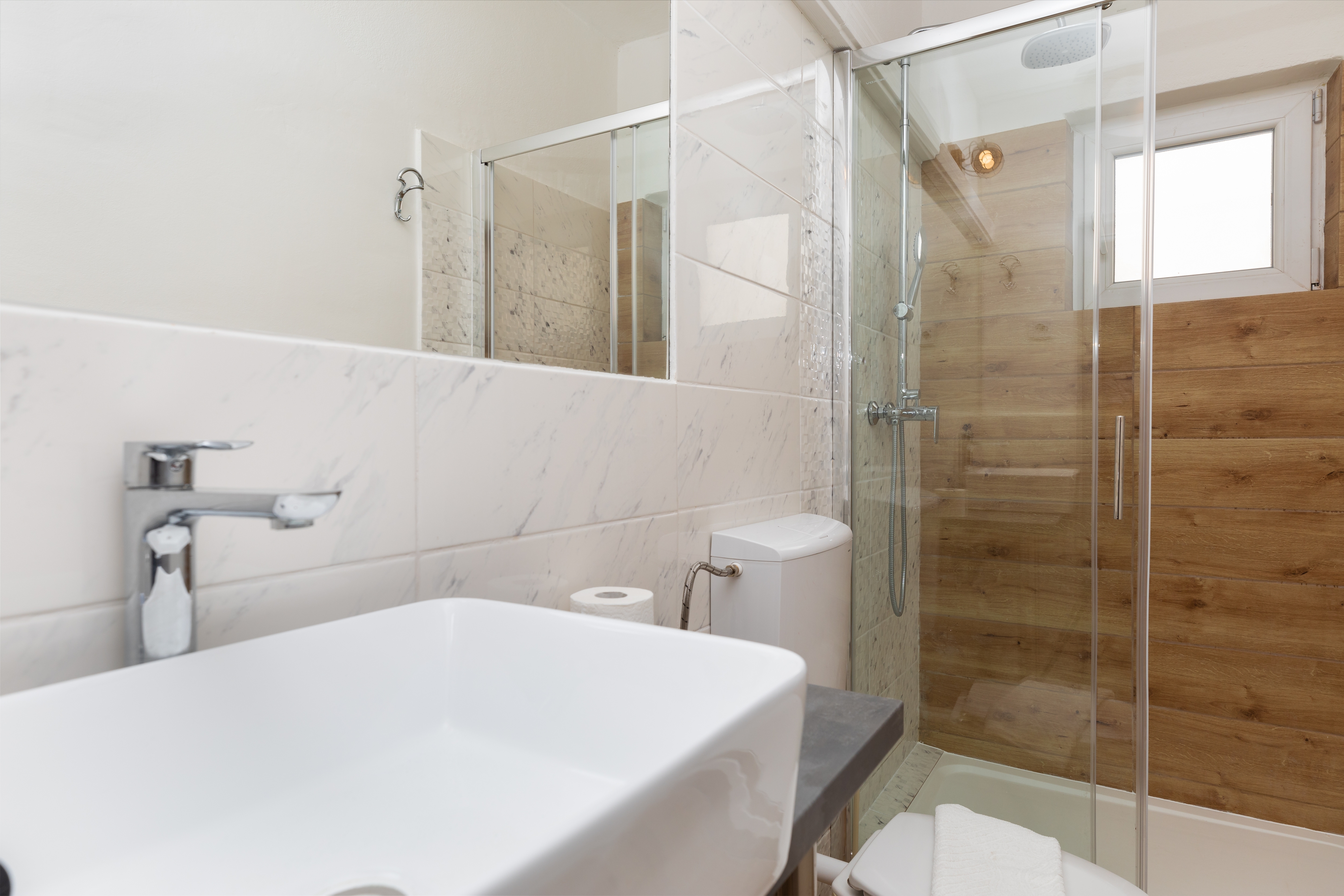 One bedroom apartment near beach Mimice, Omiš  A-c
