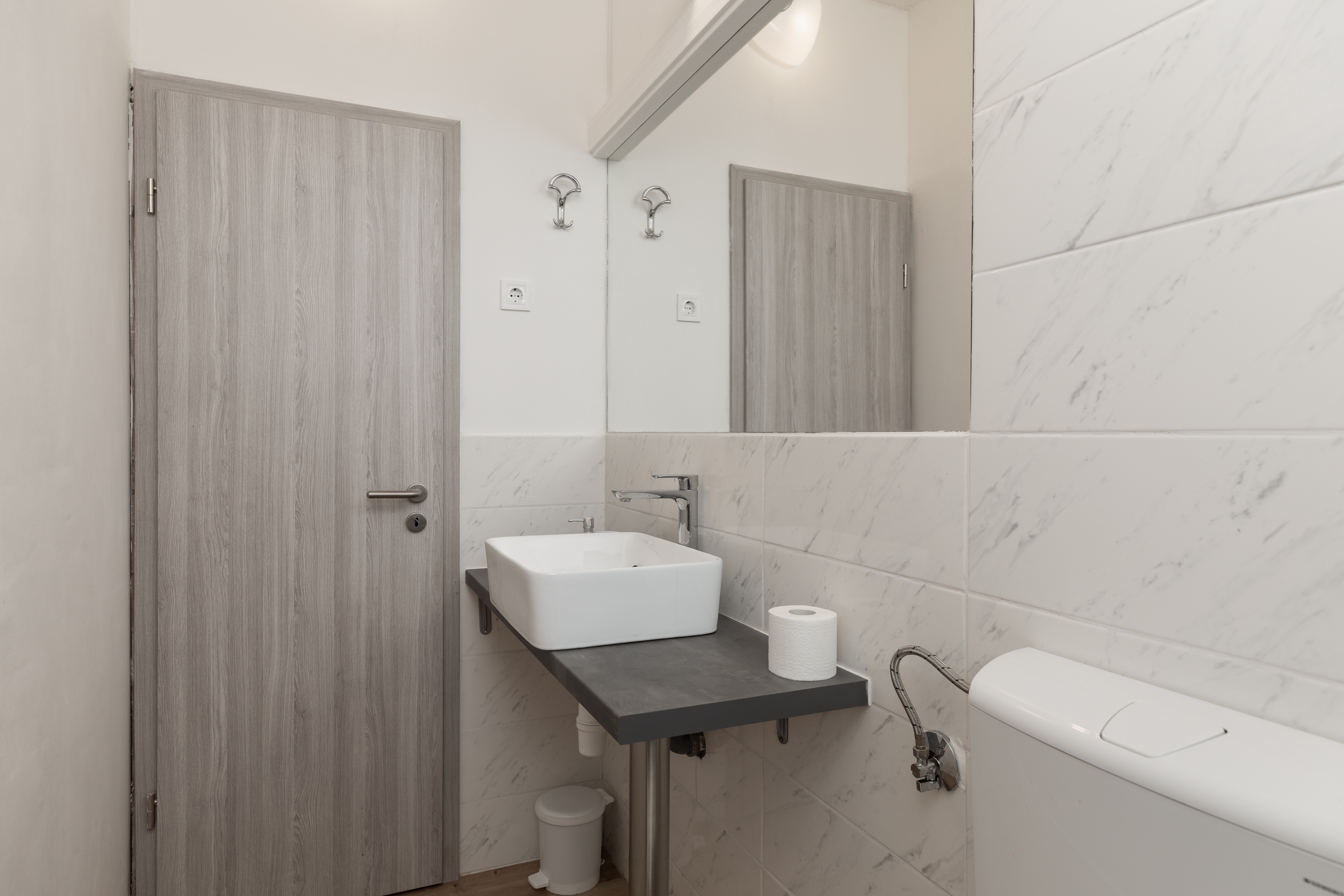 One bedroom apartment near beach Mimice, Omiš  A-c