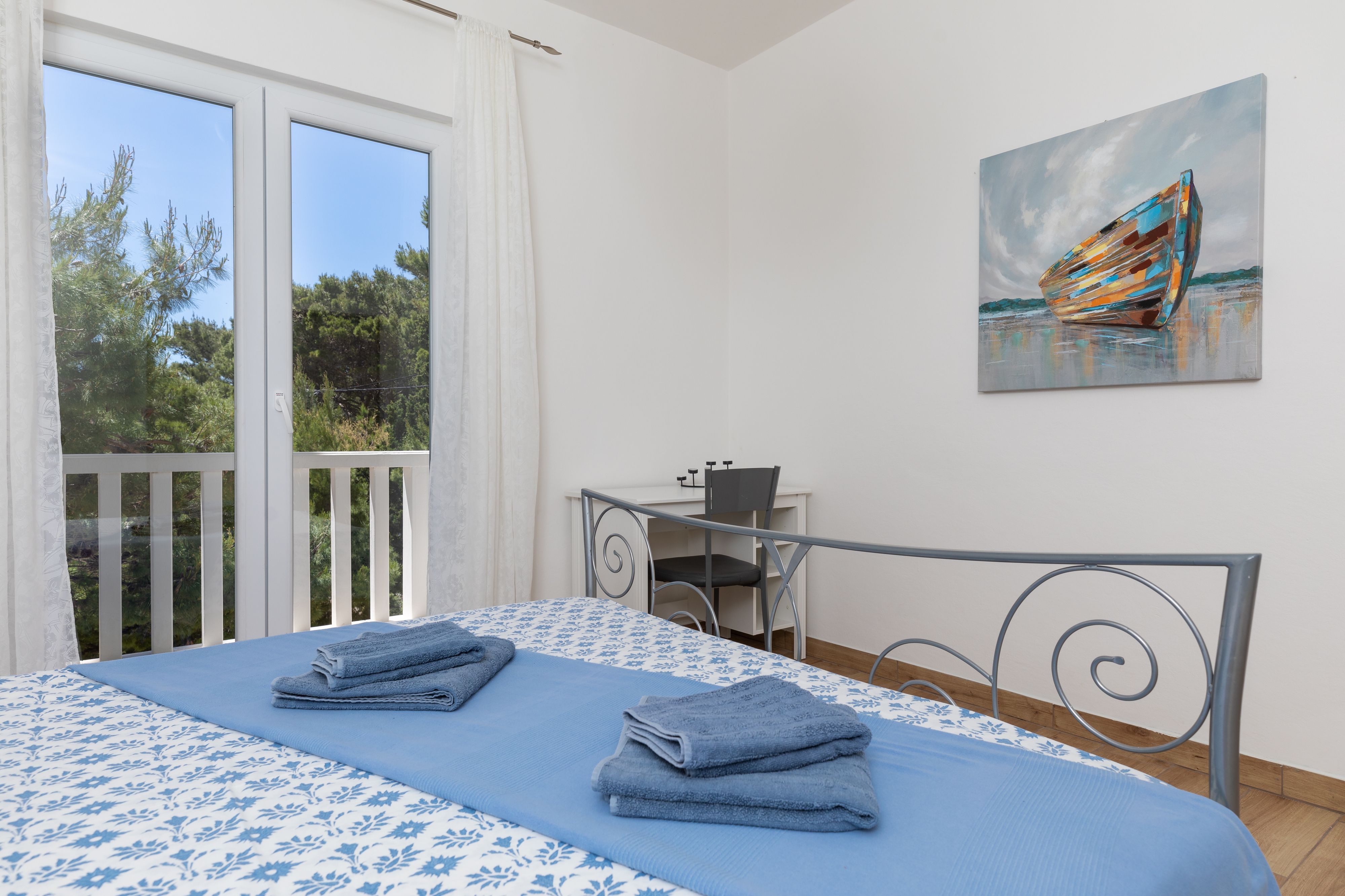 One bedroom apartment near beach Mimice, Omiš  A-c