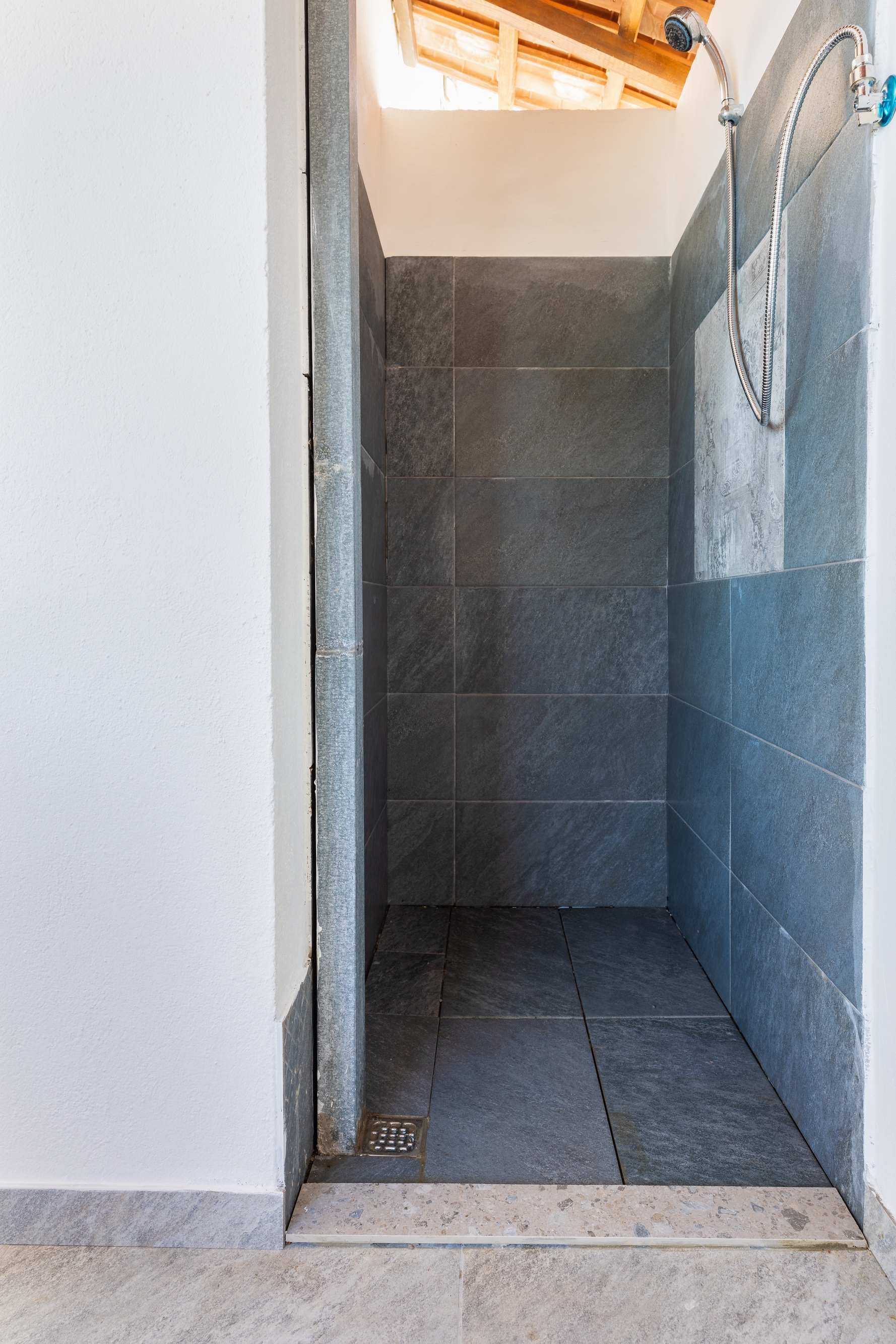 One bedroom apartment near beach Mimice, Omiš  A-c