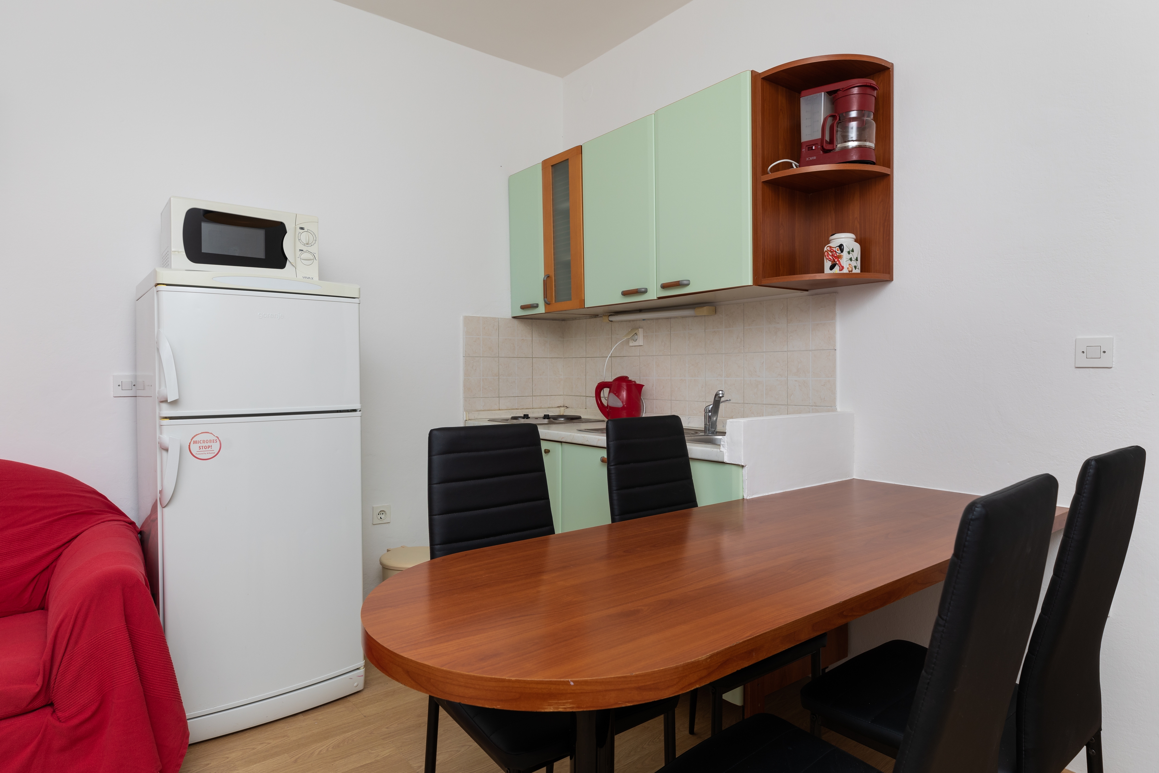 Two bedroom apartment near beach Mimice, Omiš  A-e
