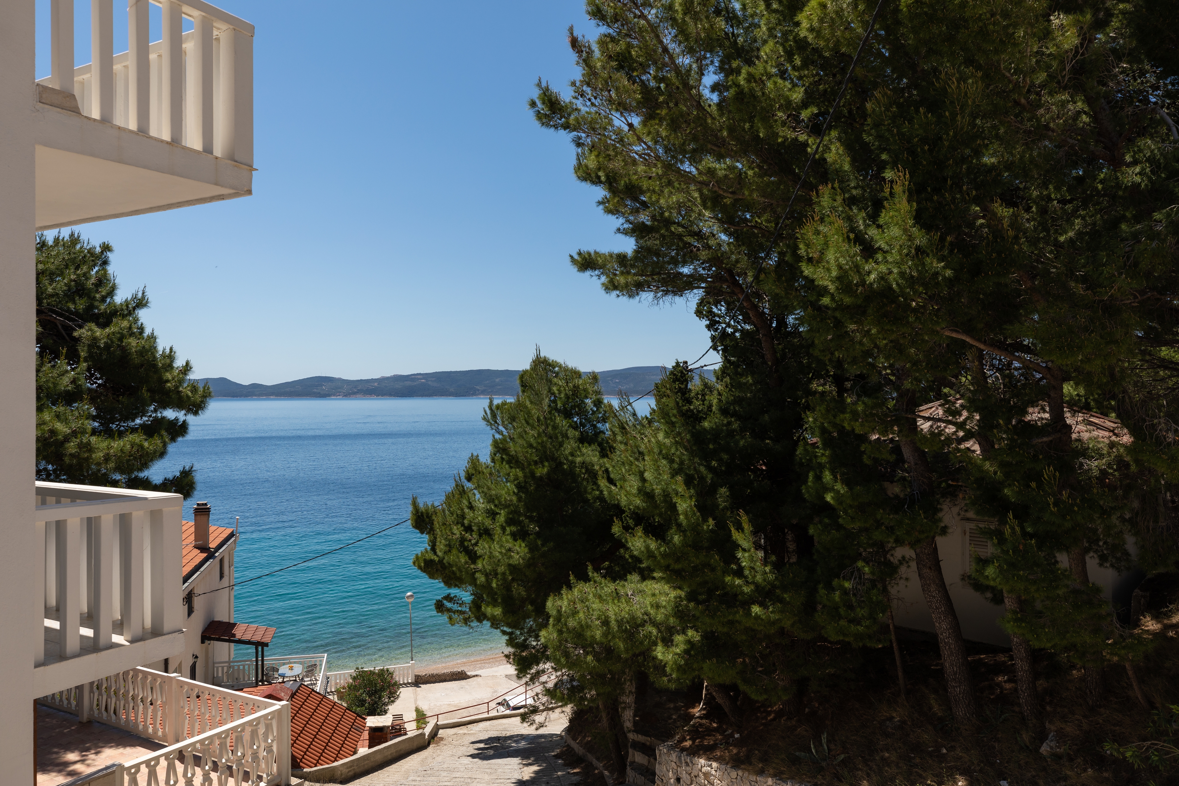 Two bedroom apartment near beach Mimice, Omiš  A-e