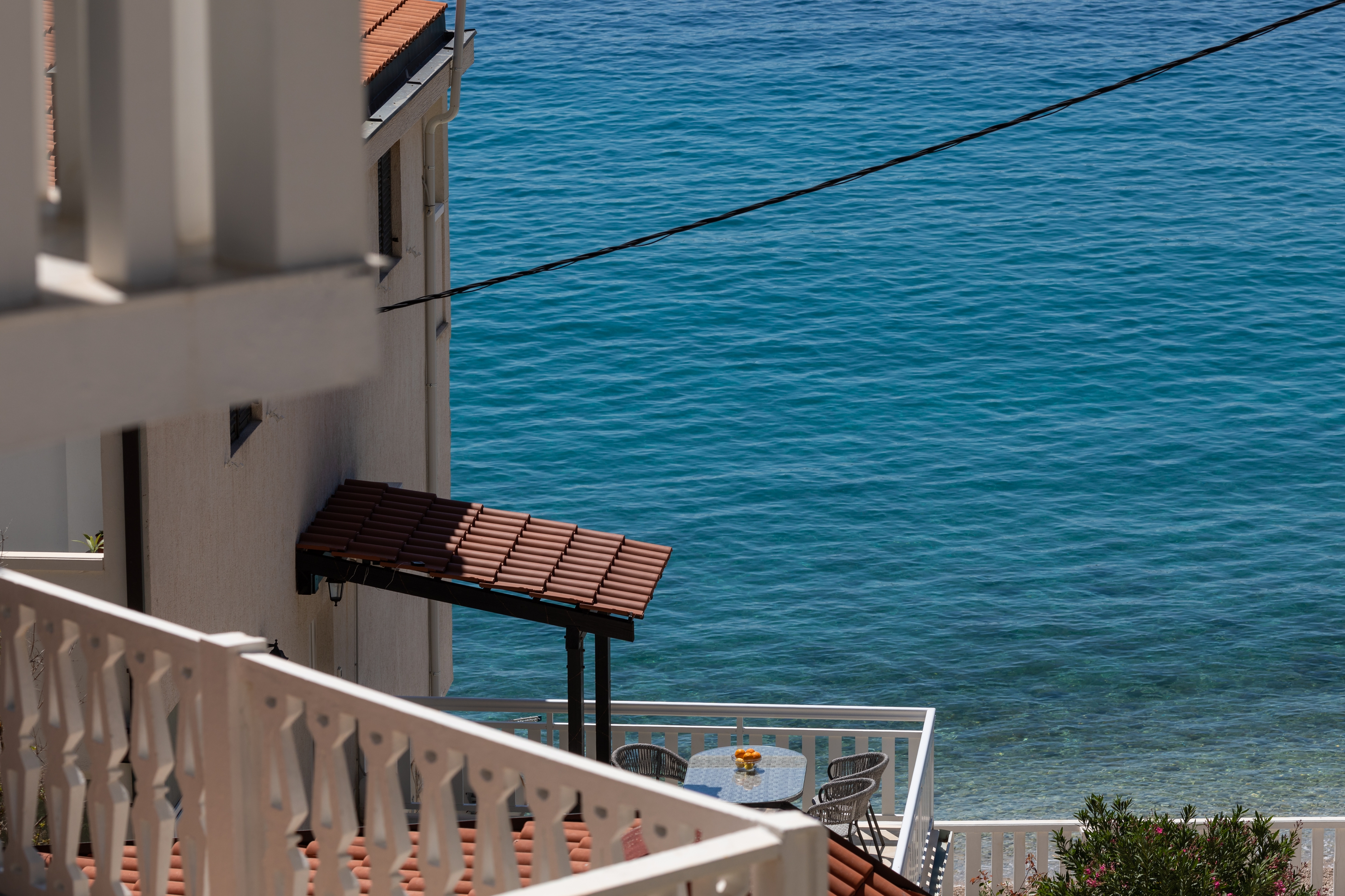 Two bedroom apartment near beach Mimice, Omiš  A-e