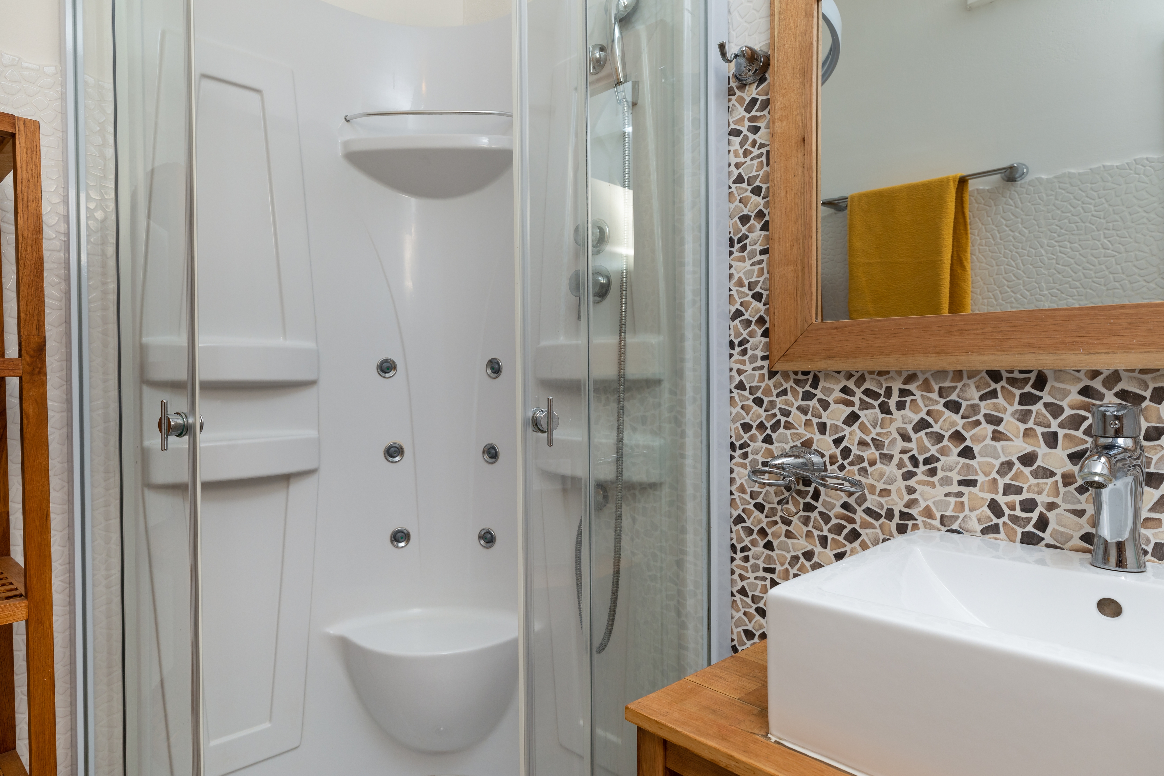 Two bedroom apartment near beach Mimice, Omiš  A-f