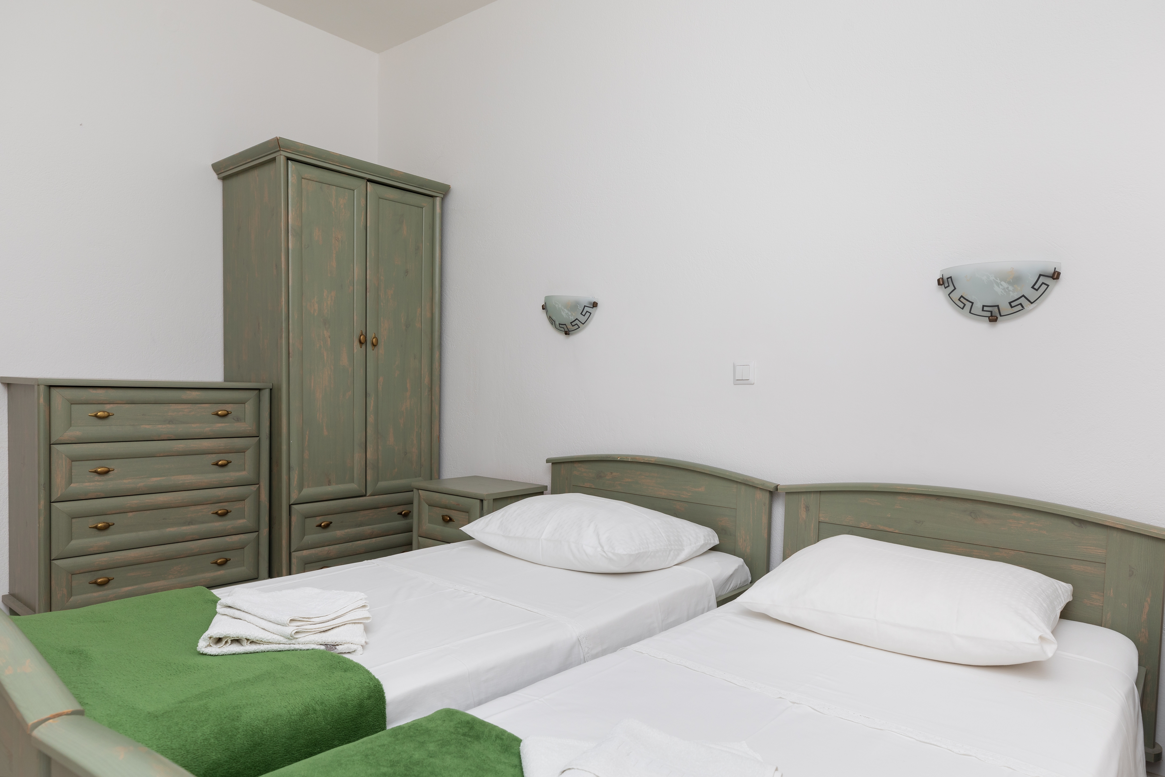 Two bedroom apartment near beach Mimice, Omiš  A-f